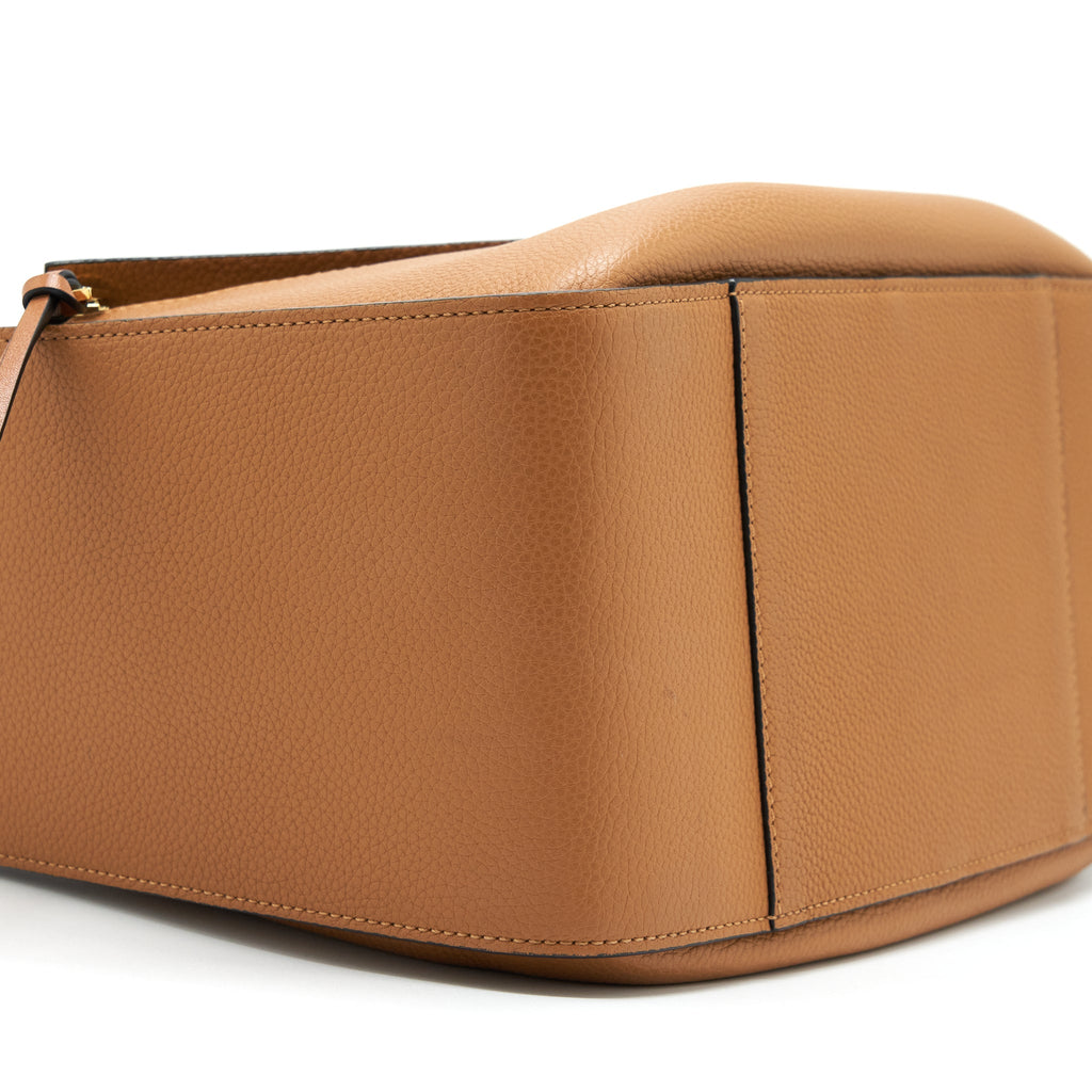 loewe-small-hammock-bag-soft-calfskin-light-caramel-ghw