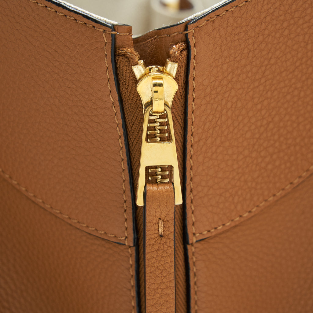 loewe-small-hammock-bag-soft-calfskin-light-caramel-ghw