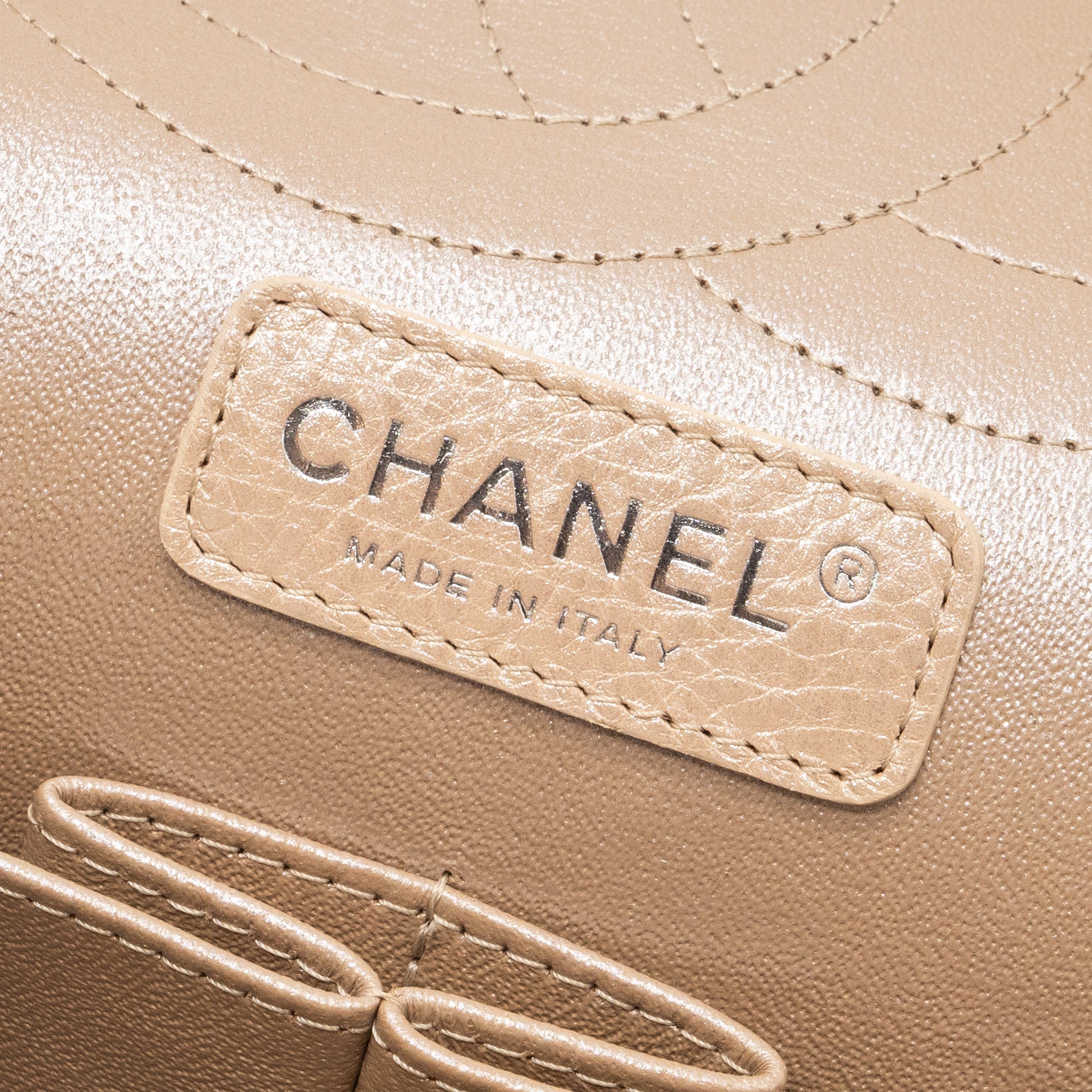 chanel-classic-jumbo-double-flap-bag-caviar-iridescent-light-pink-brushed-shw