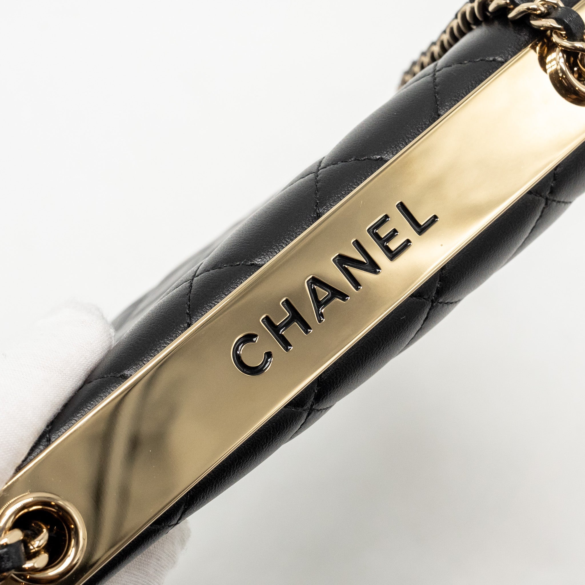 chanel-trendy-cc-wallet-on-chain-lambskin-black-lghw-microchip-1