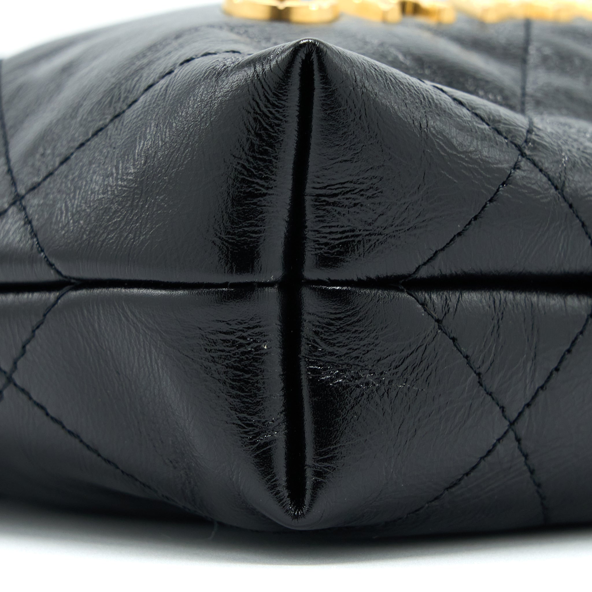 chanel-23s-mini-22-bag-with-pearl-shiny-calfskin-black-ghw-microchip-1