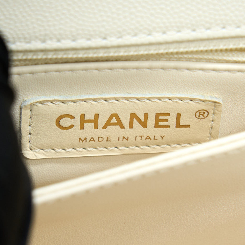 chanel-small-coco-handle-caviar-white-lghw-microchip-2
