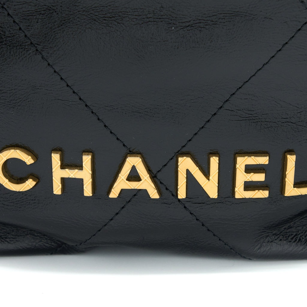 chanel-23s-mini-22-bag-with-pearl-shiny-calfskin-black-ghw-microchip-1