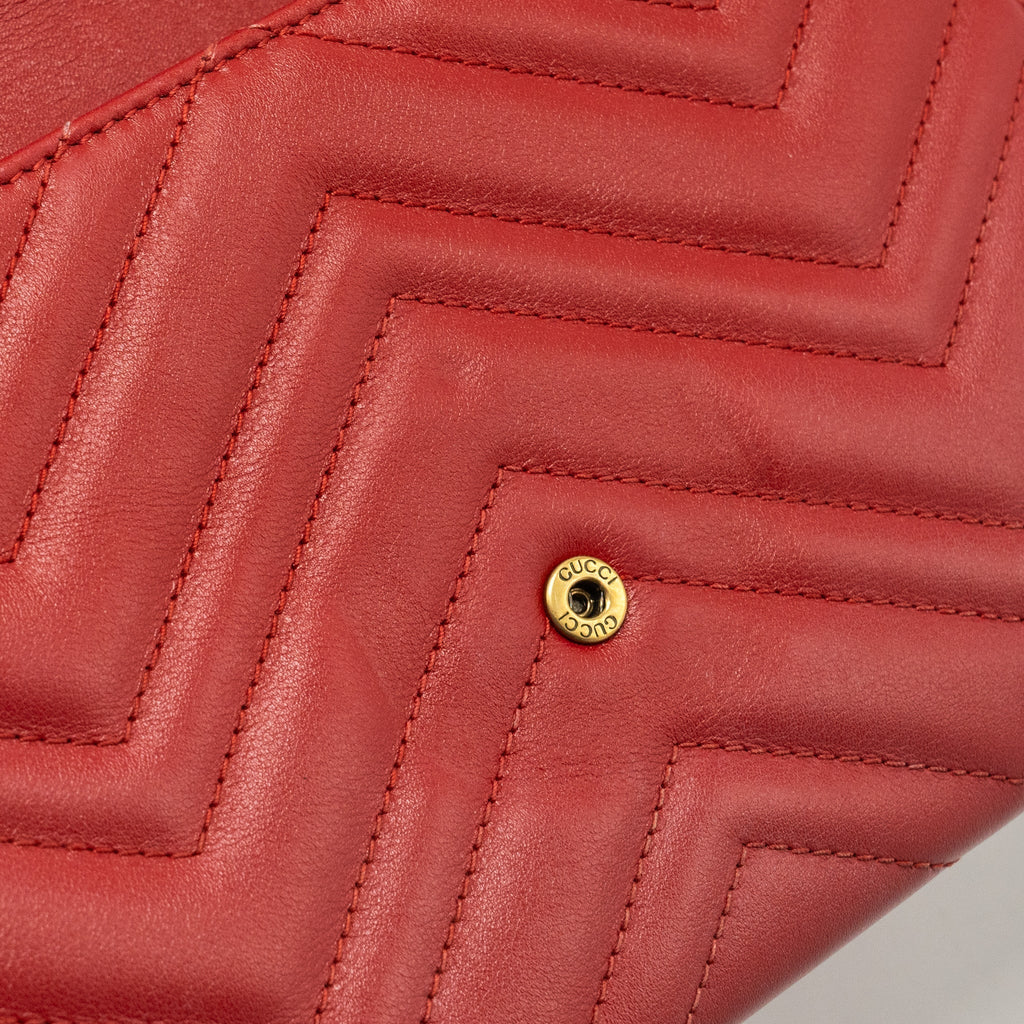 gucci-marmont-flap-wallet-with-chain-calfskin-red-ghw