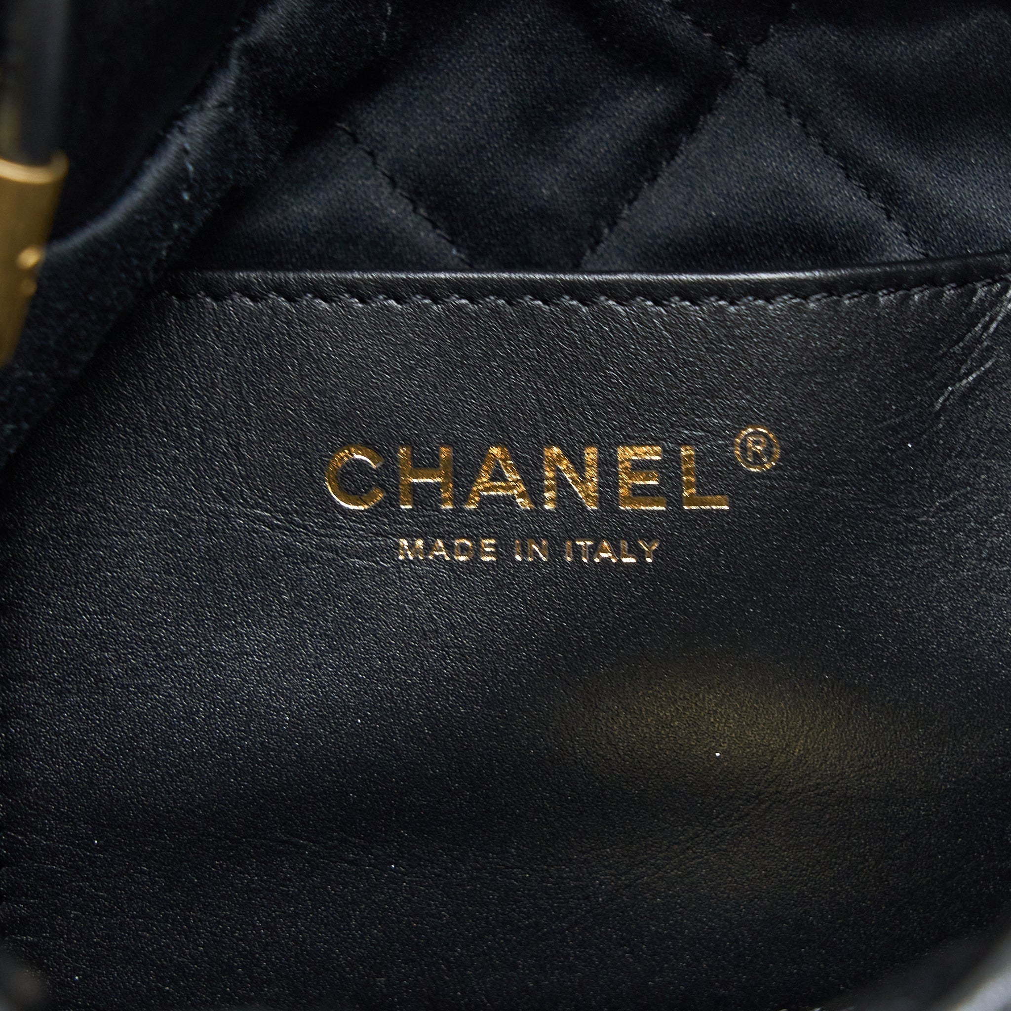 chanel-23s-mini-22-bag-with-pearl-shiny-calfskin-black-ghw-microchip-1