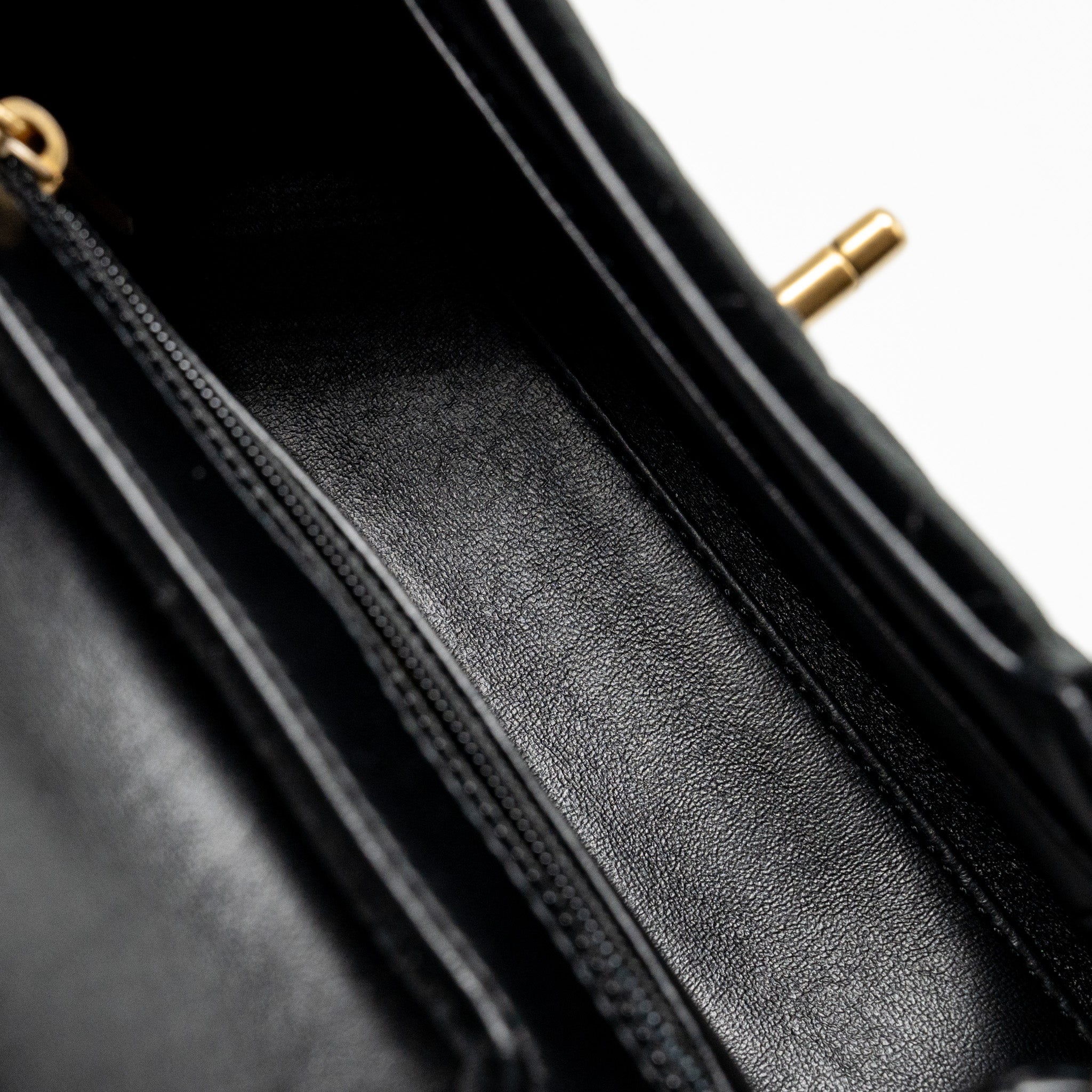 chanel-mini-kelly-shopping-tote-bag-velvet-black-ghwmicrochip