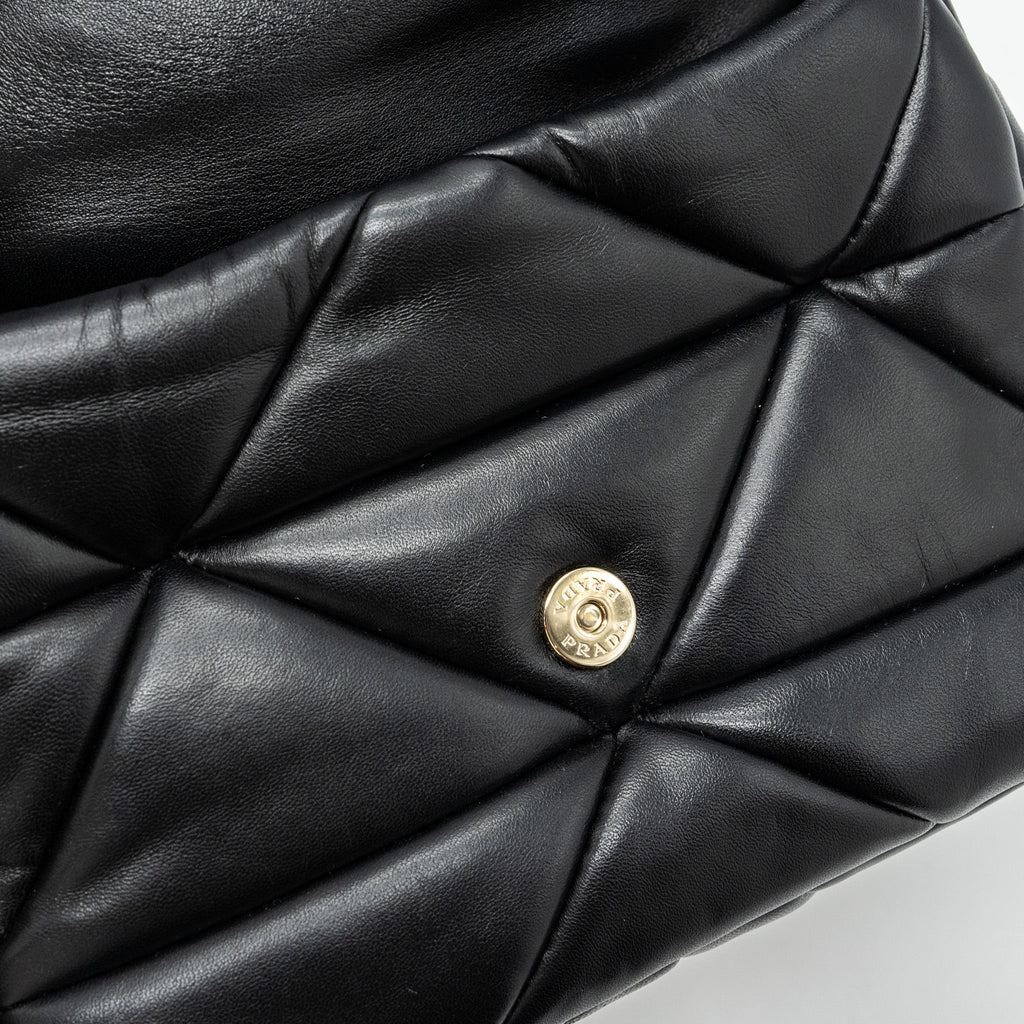 prada-pattina-in-pelle-nappa-patch-black-ghw