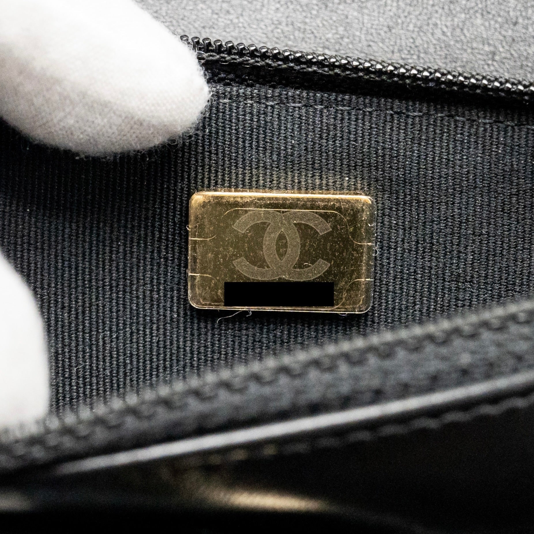 chanel-trendy-cc-wallet-on-chain-lambskin-black-lghw-microchip-1