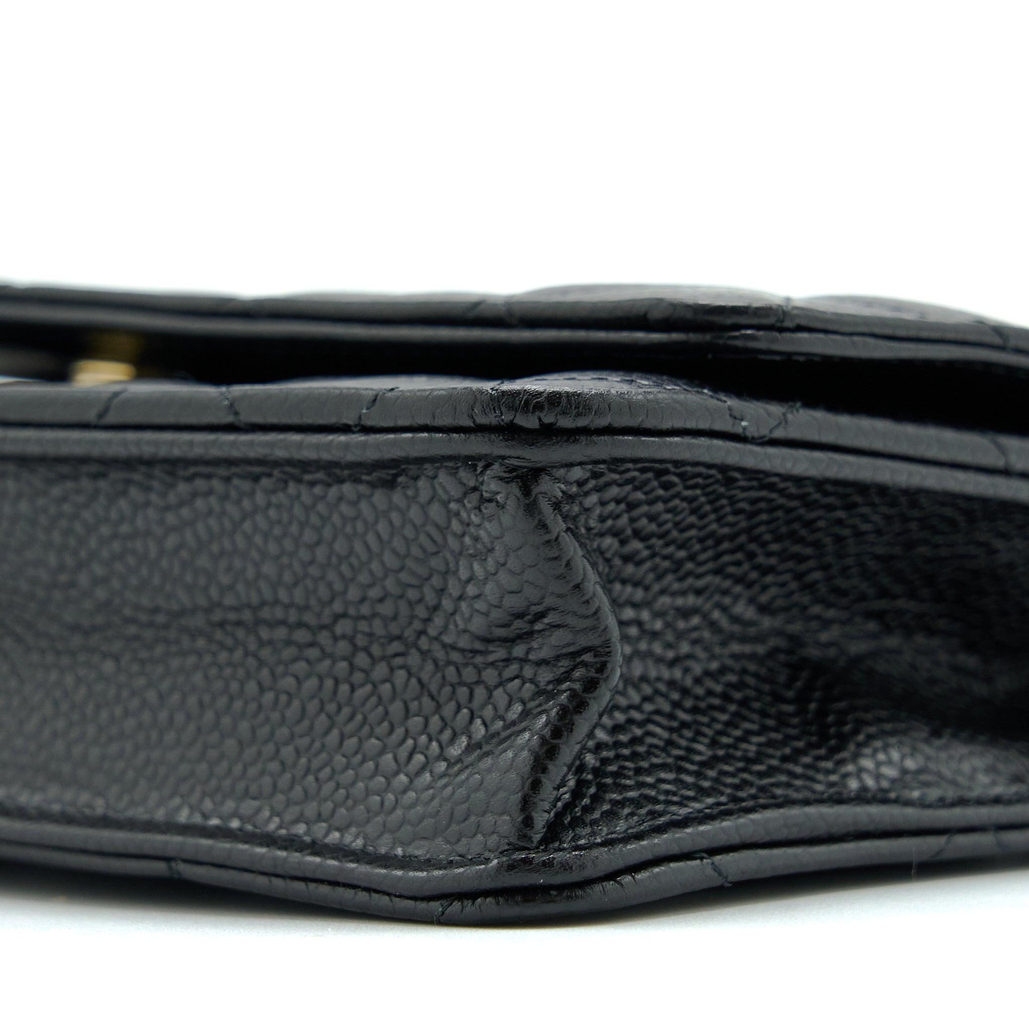chanel-classic-wallet-on-chain-caviar-black-ghw-microchip-2