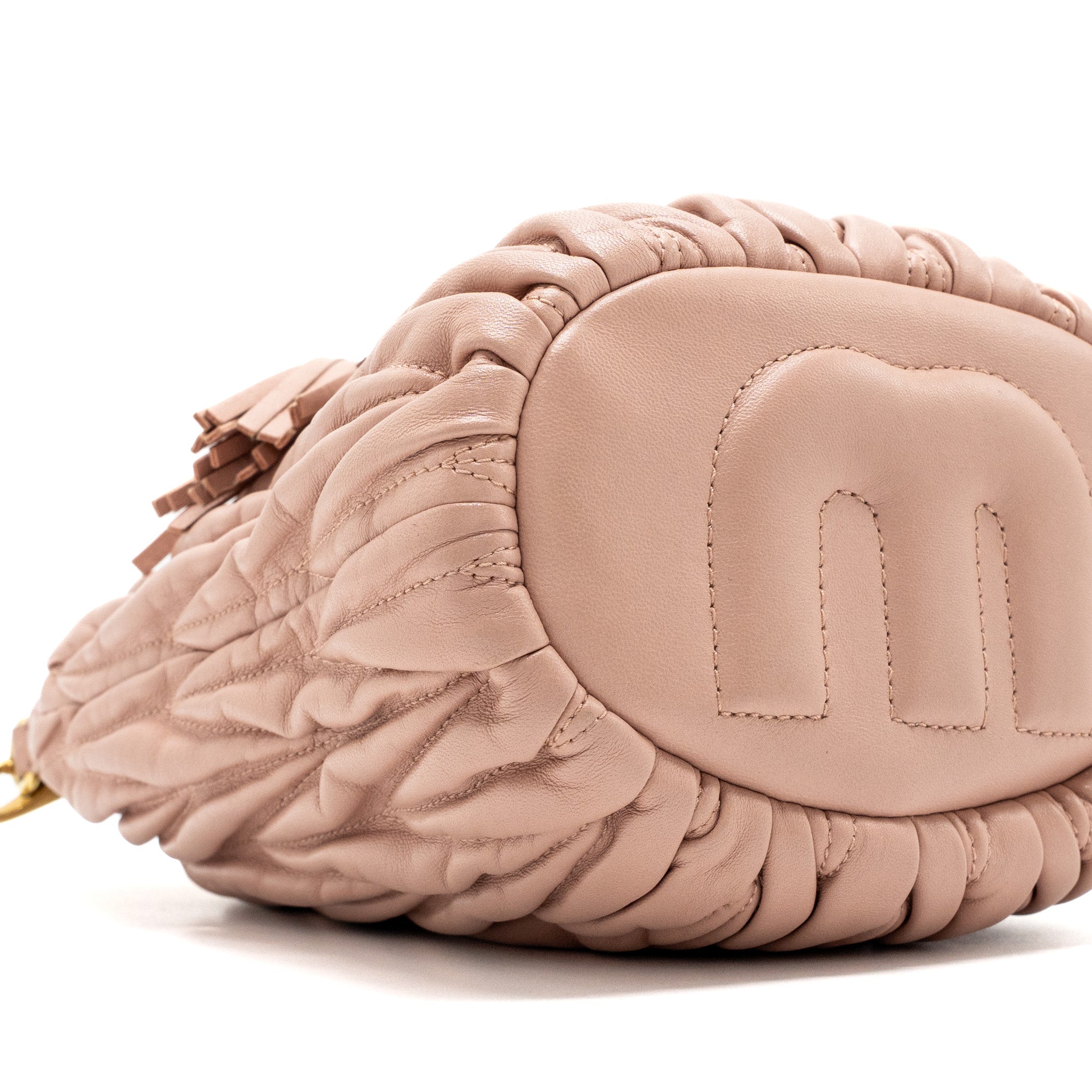 miumiu-matelasse-bucket-bag-napa-leather-pink-ghw