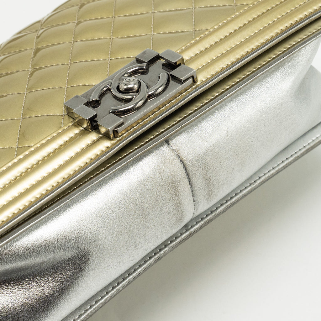 chanel-medium-boy-bag-patent-leather-light-gold-silver-shw