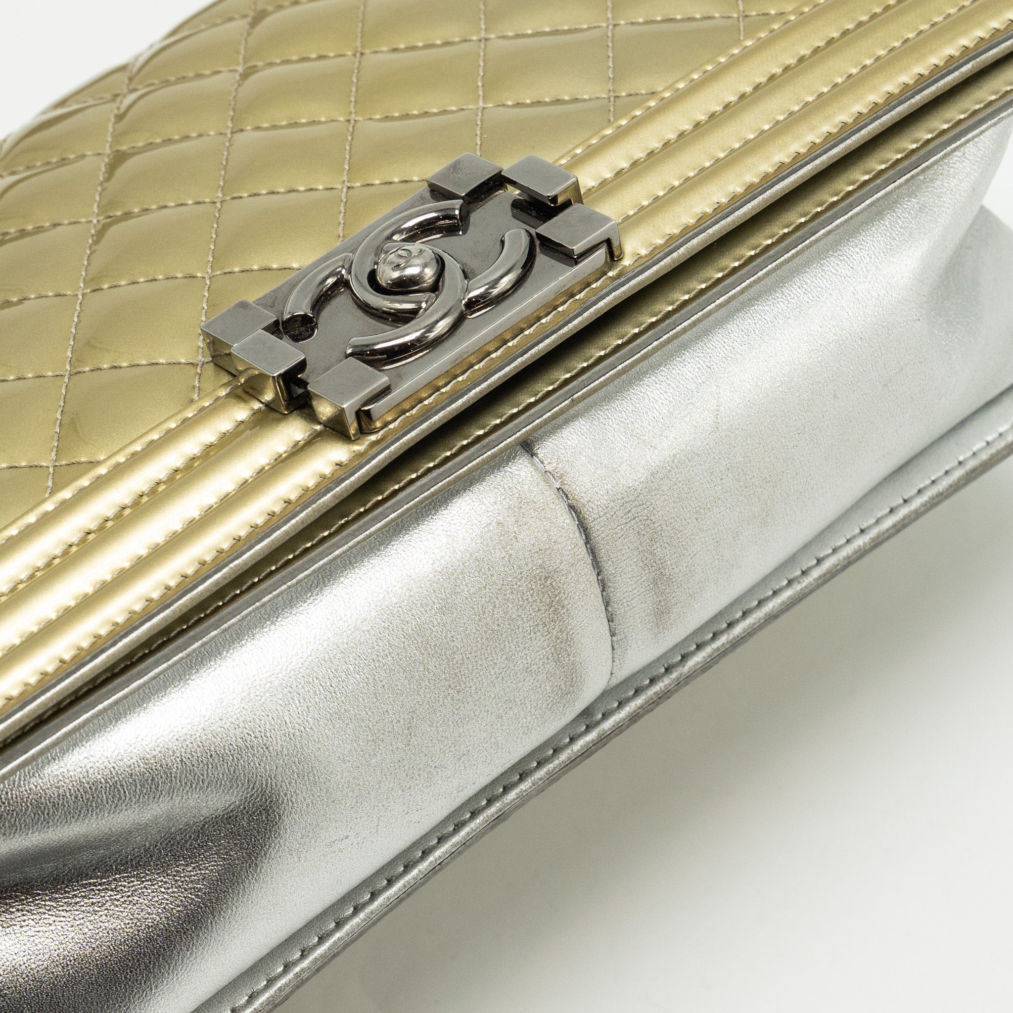 chanel-medium-boy-bag-patent-leather-light-gold-silver-shw