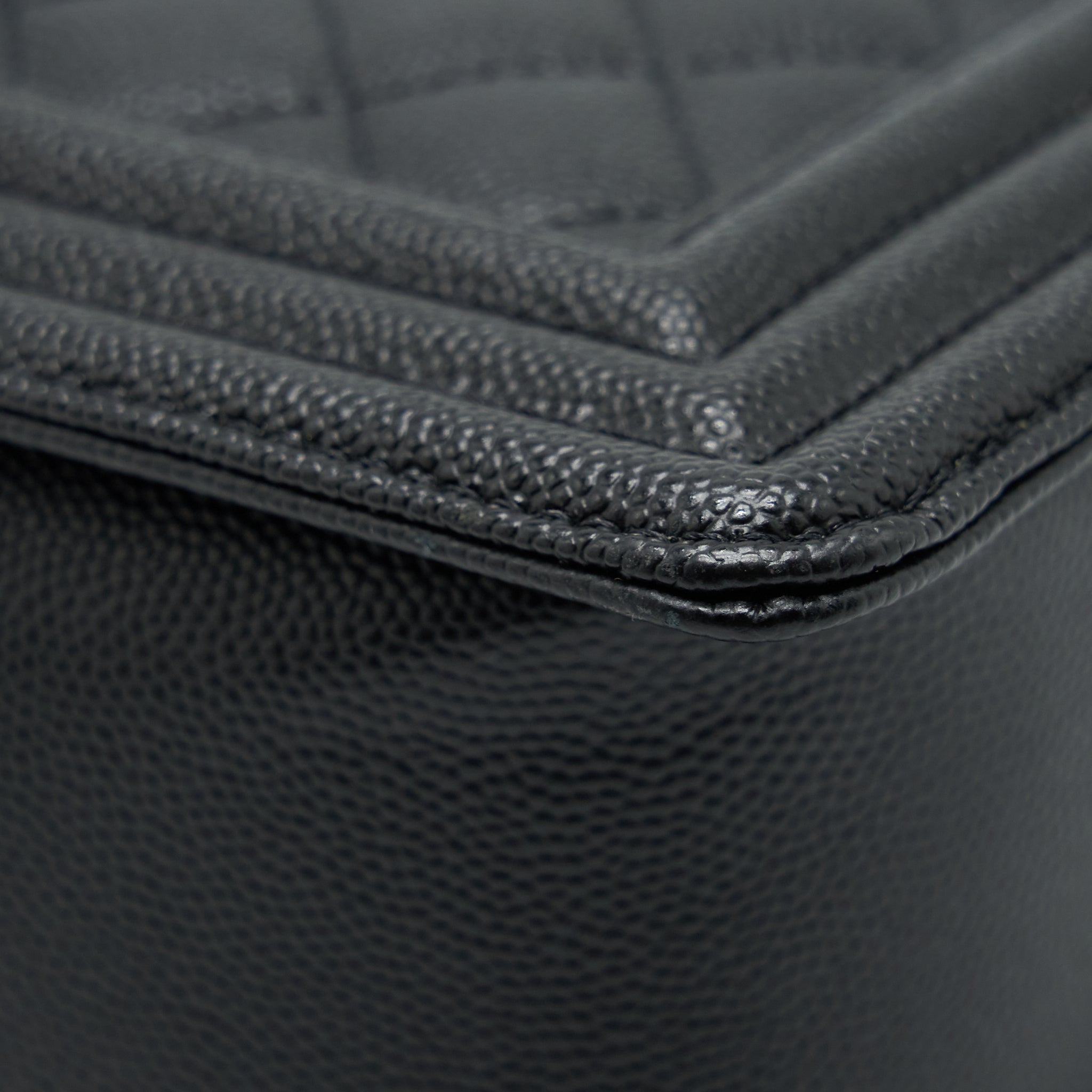 chanel-medium-boy-bag-caviar-black-with-ruthenium-hardware