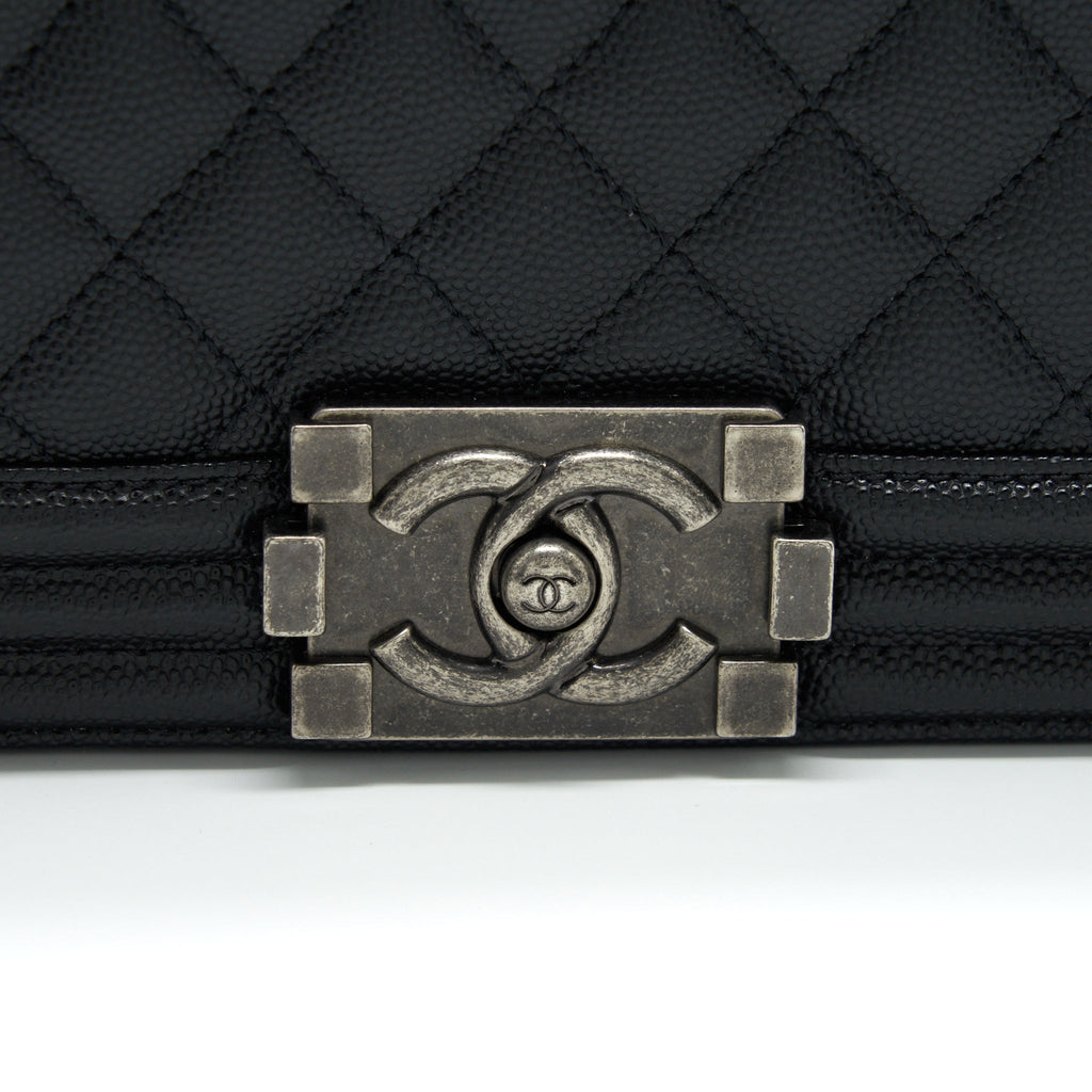 chanel-medium-boy-bag-caviar-black-with-ruthenium-hardware