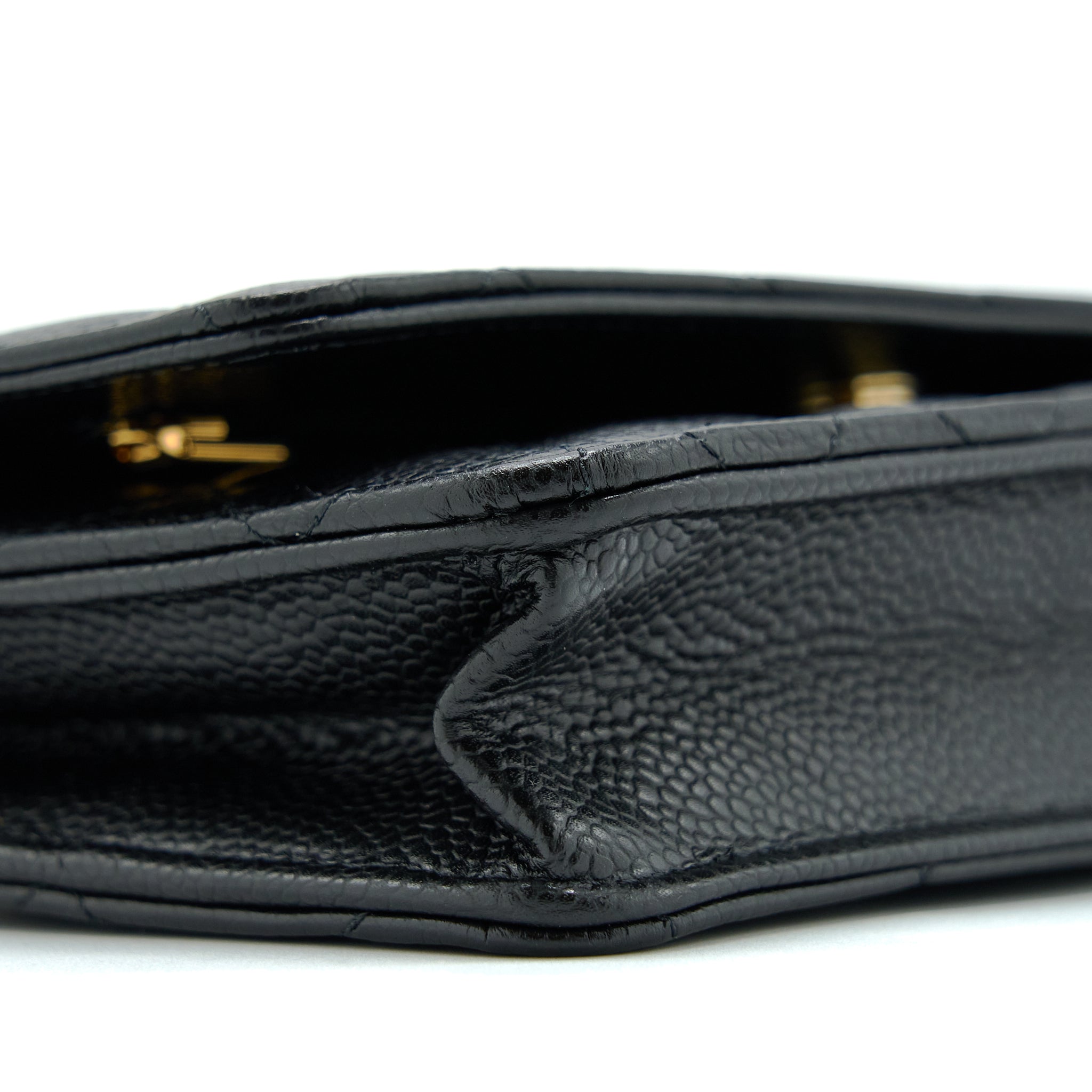 chanel-classic-wallet-on-chain-caviar-black-ghw-microchip-2