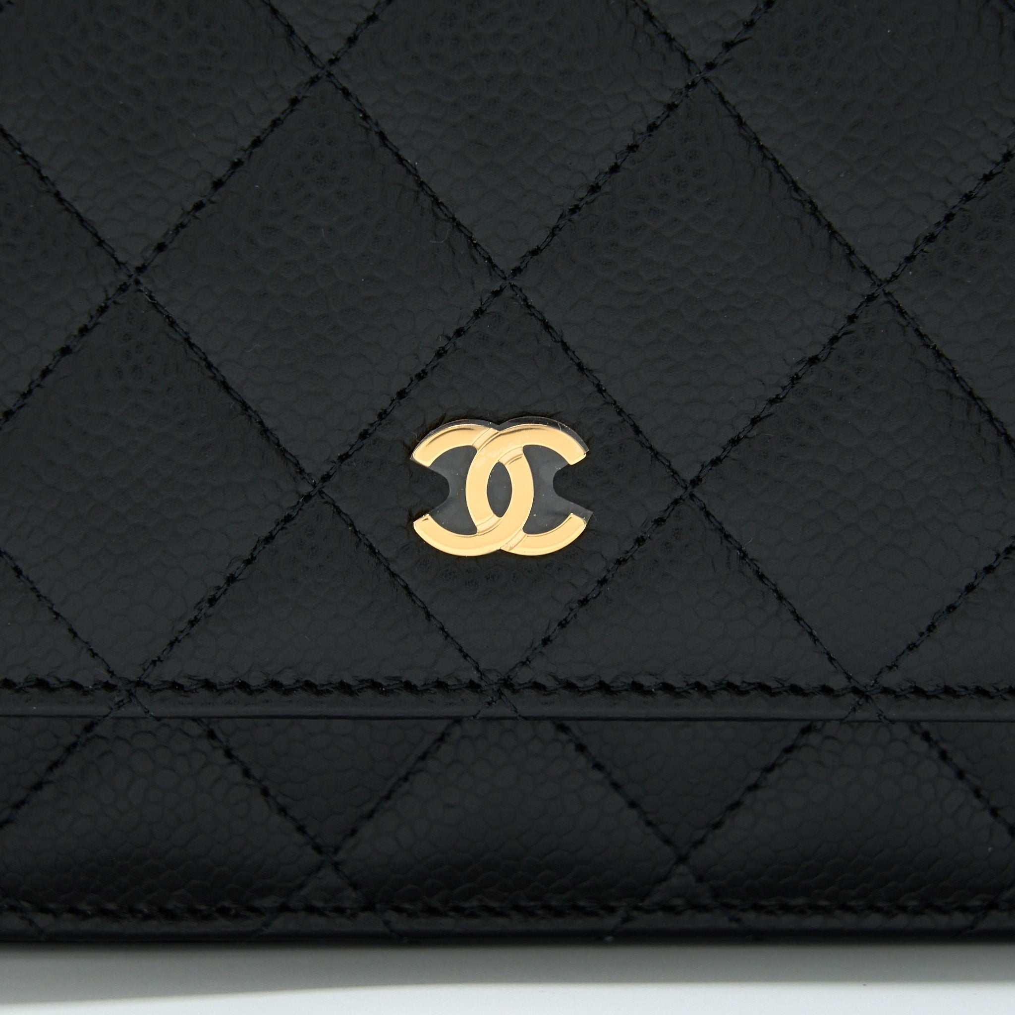 chanel-classic-wallet-on-chain-caviar-black-ghw-microchip-2