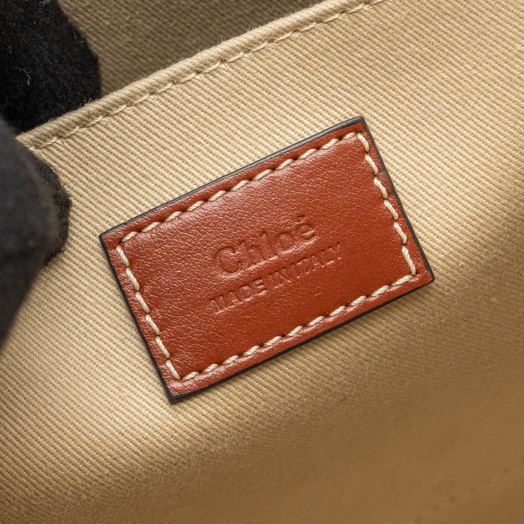 chloe-medium-woody-tote-bag-canvas-white-brown