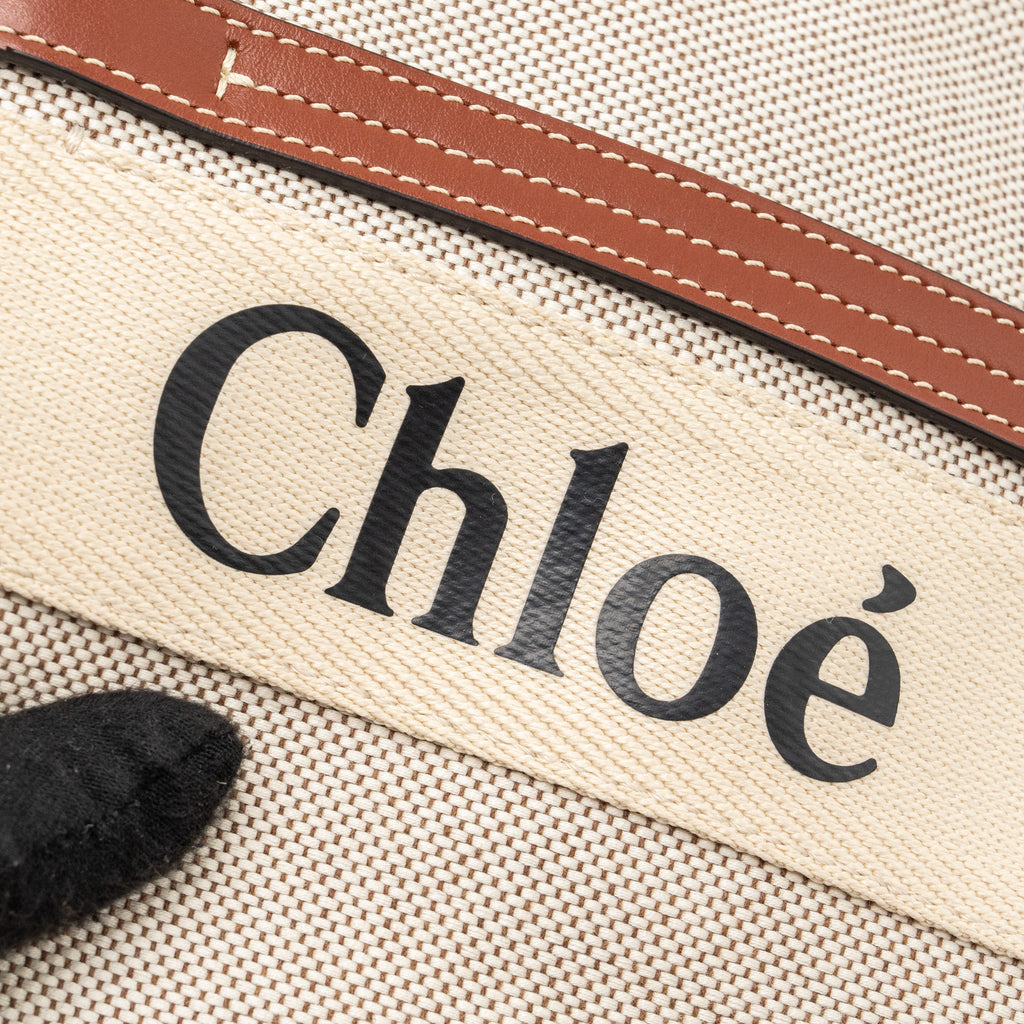 chloe-medium-woody-tote-bag-canvas-white-brown