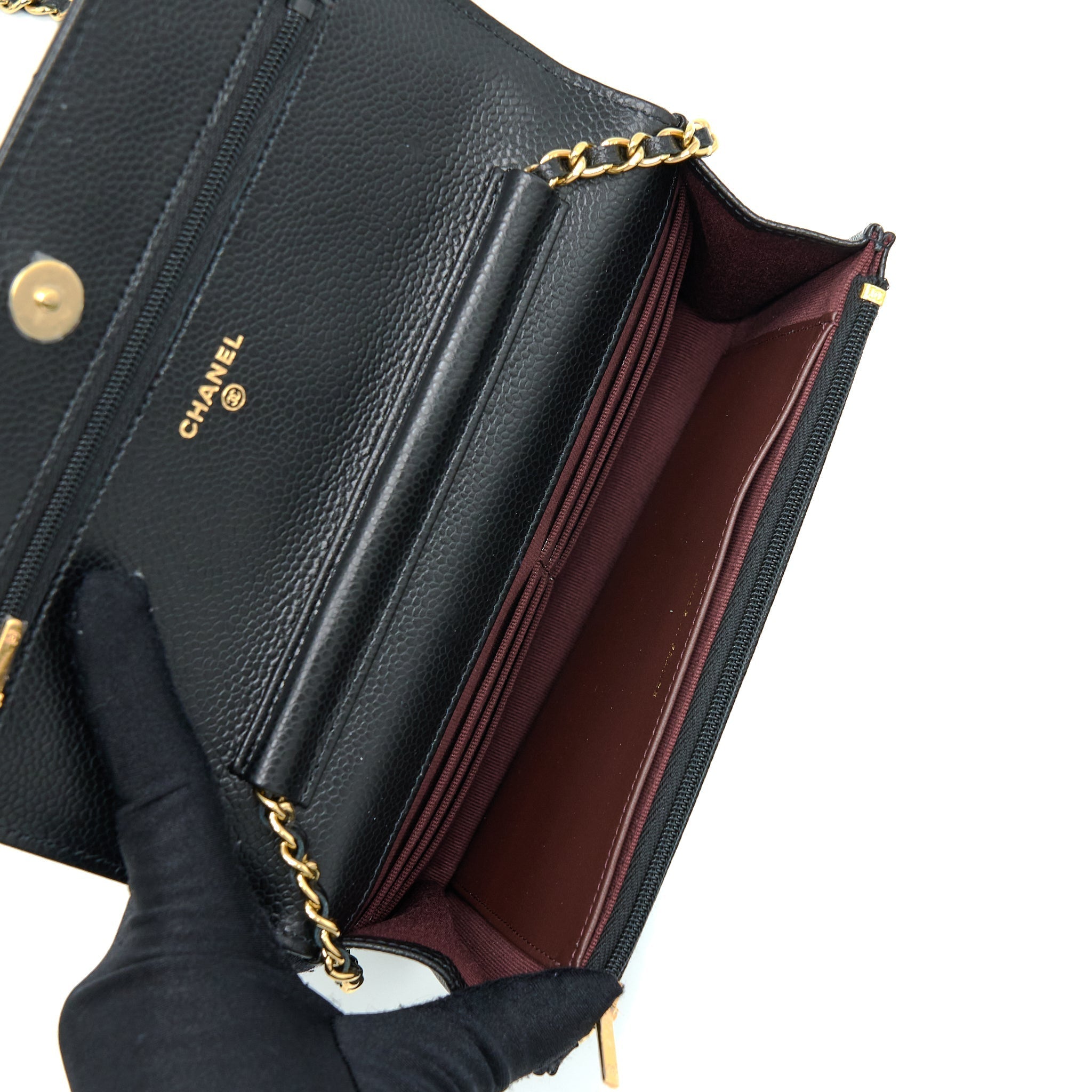 chanel-classic-wallet-on-chain-caviar-black-ghw-microchip-2