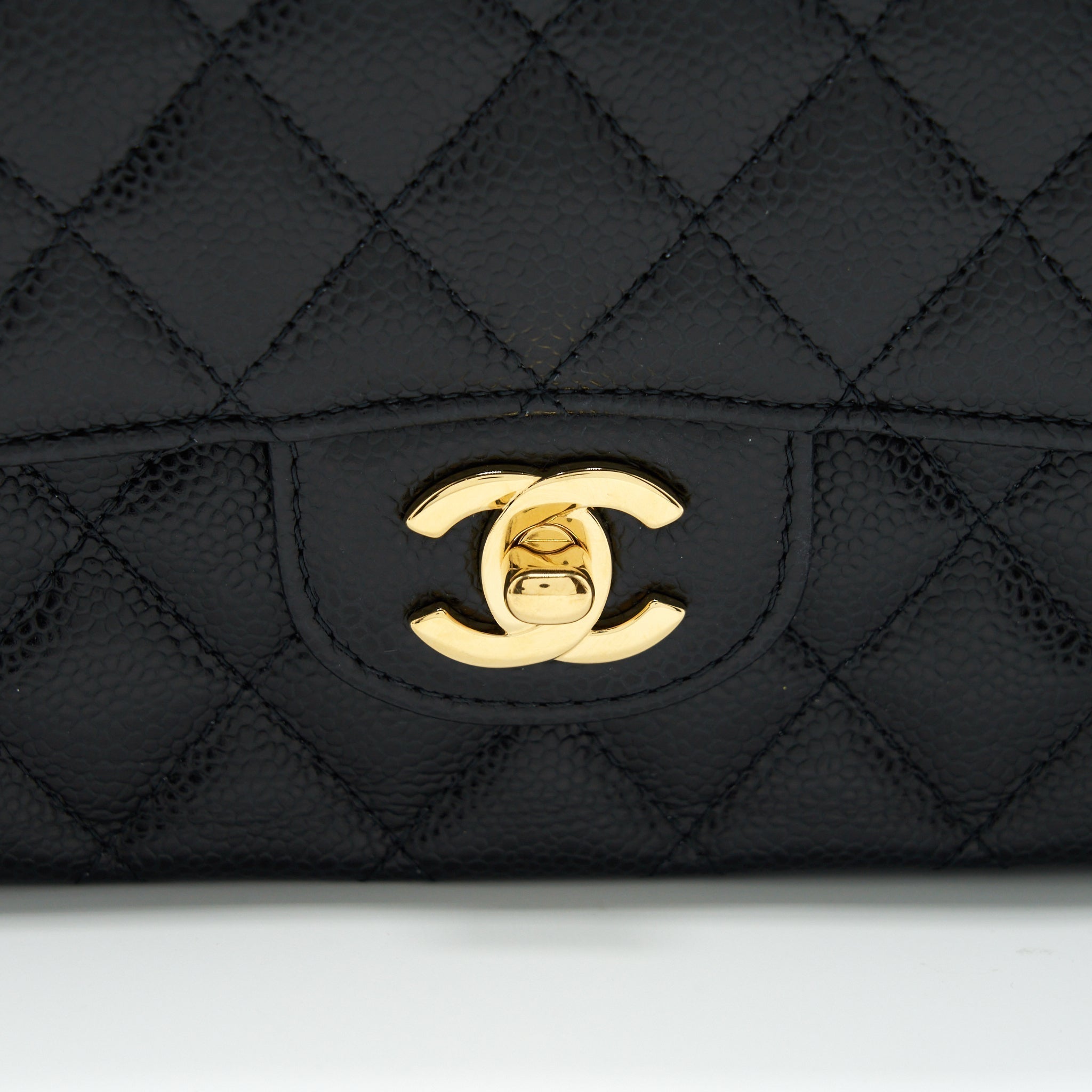 chanel-medium-classic-flap-bag-caviar-black-ghw-2