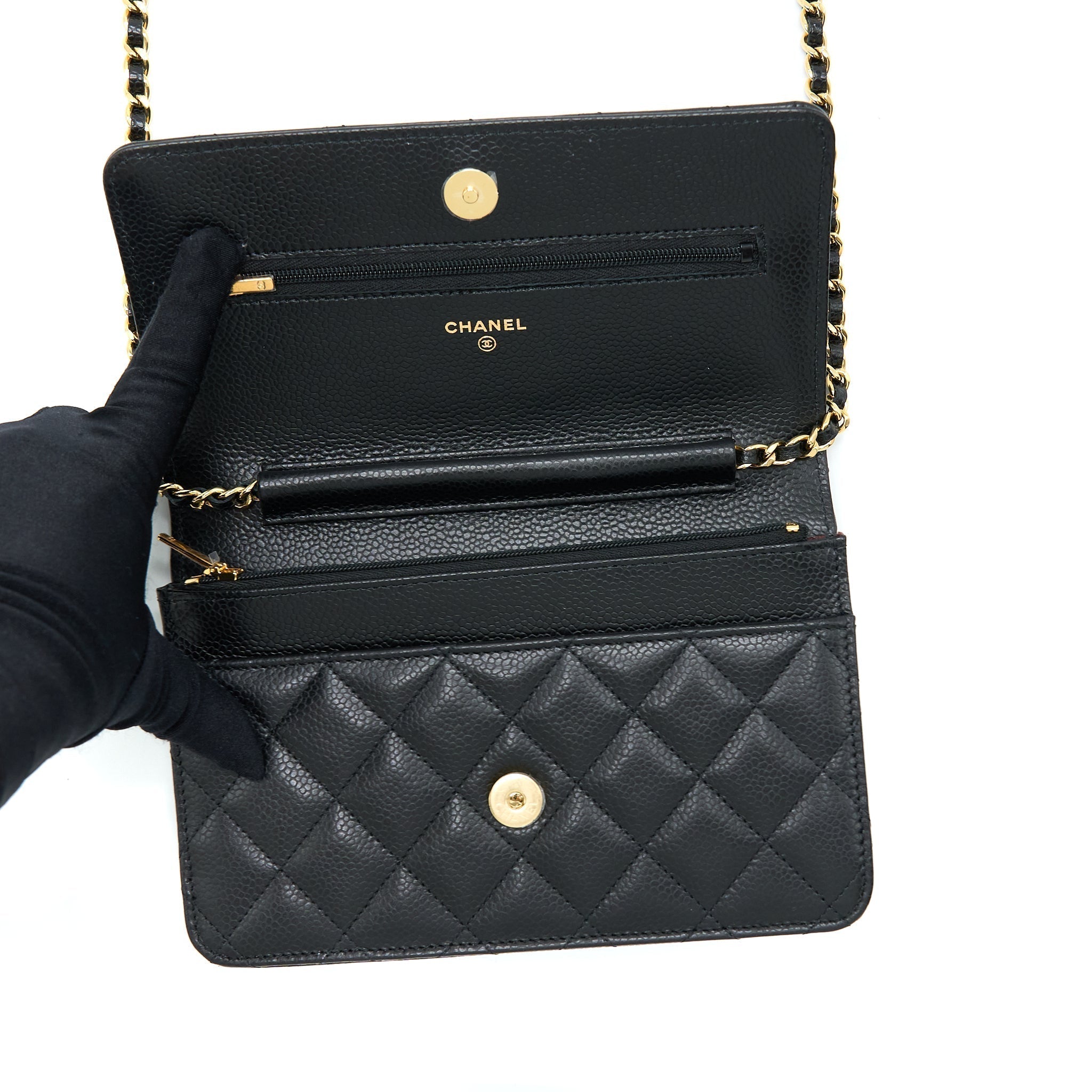 chanel-classic-wallet-on-chain-caviar-black-ghw-microchip-2