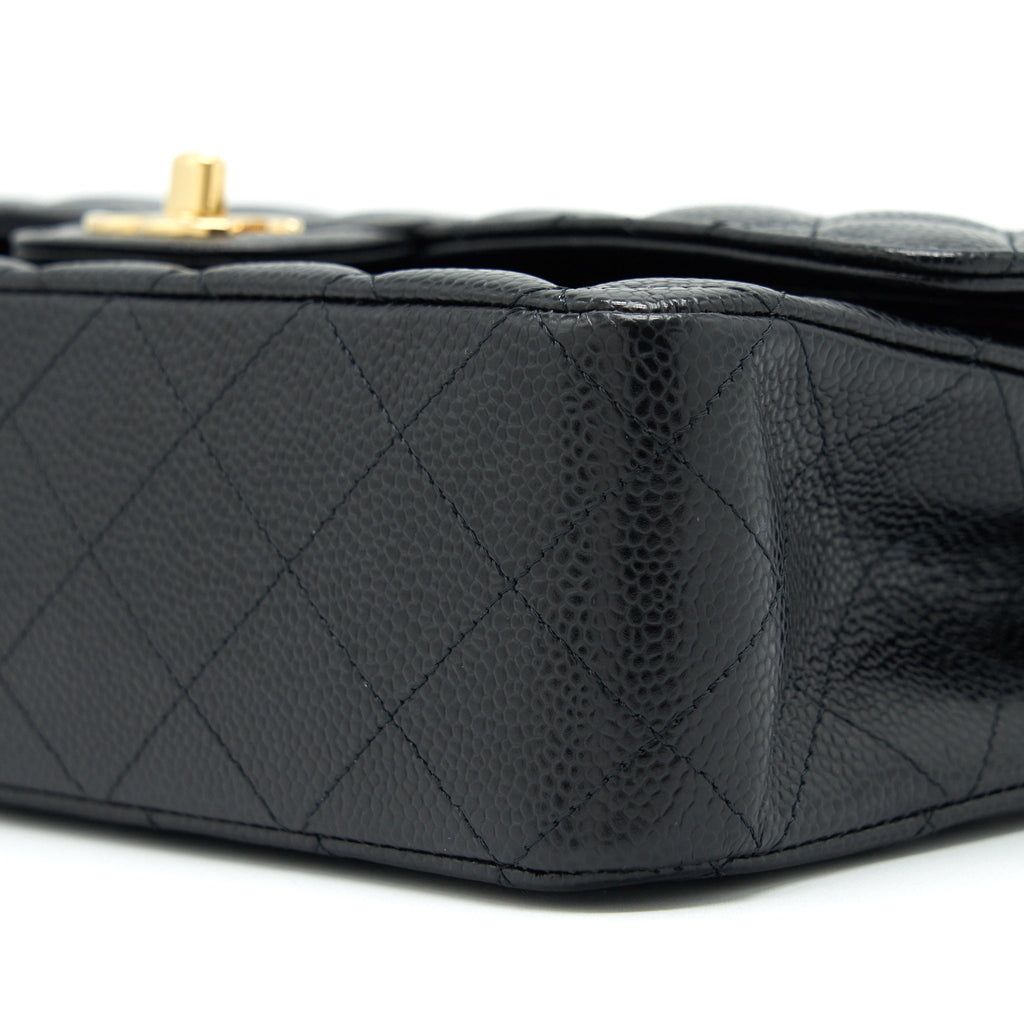 chanel-medium-classic-flap-bag-caviar-black-ghw-2