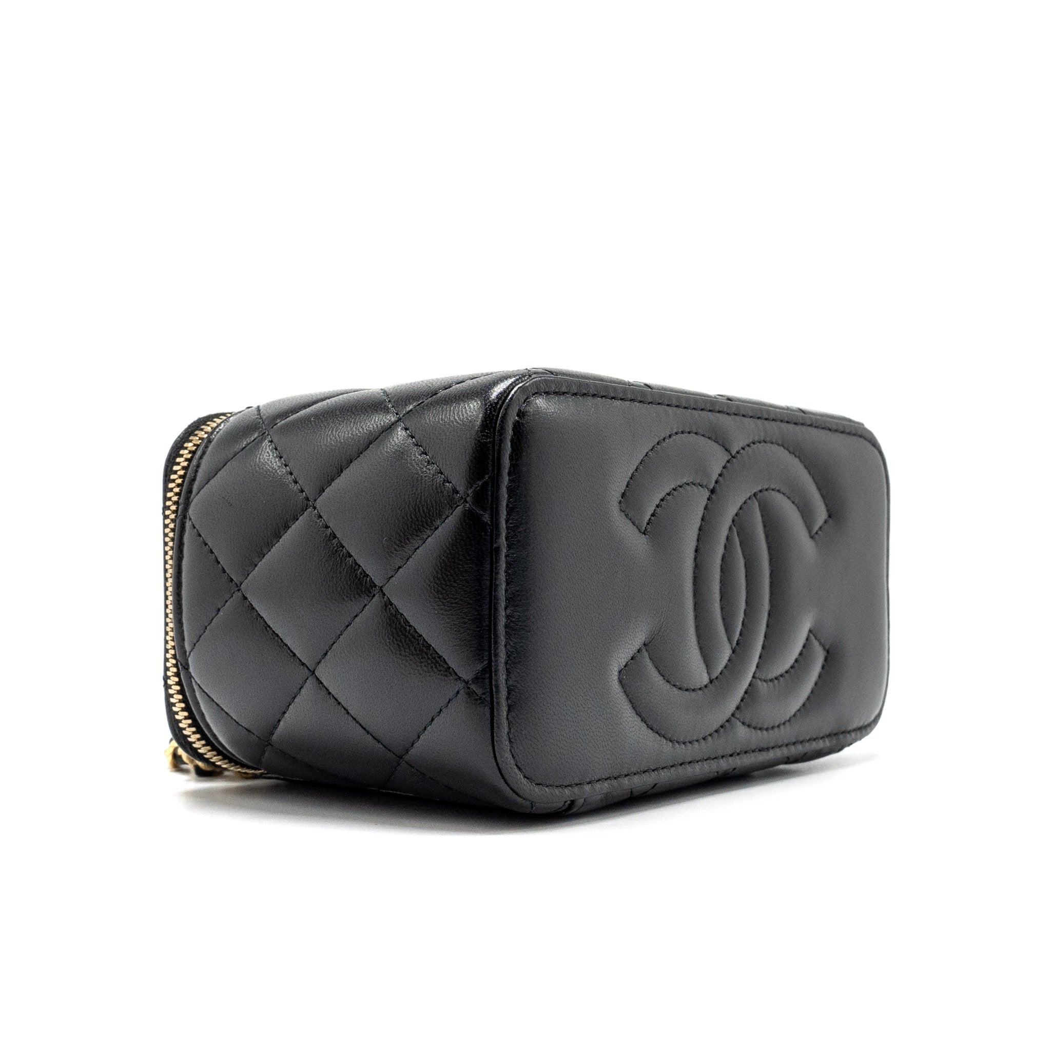chanel-23c-long-vanity-with-chain-shiny-lambskin-black-ghw