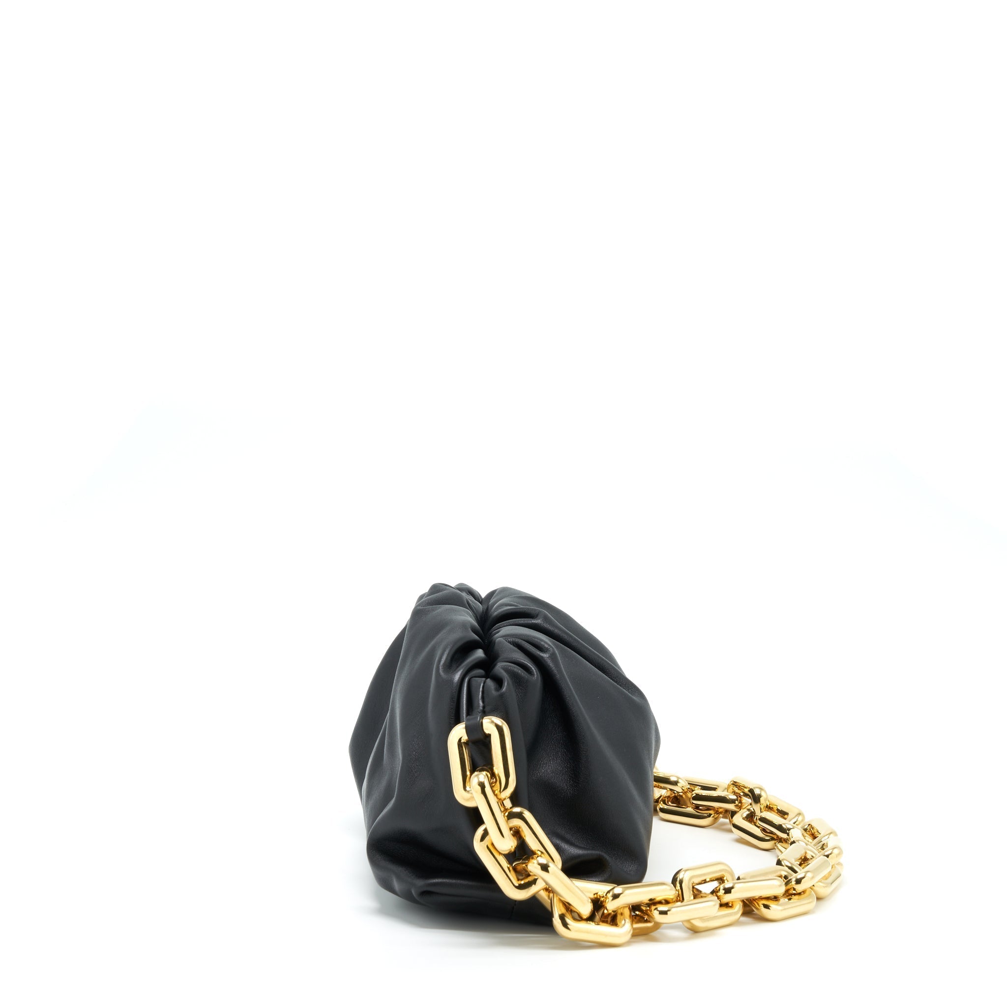 bottega-veneta-chain-pouch-calfskin-black-ghw