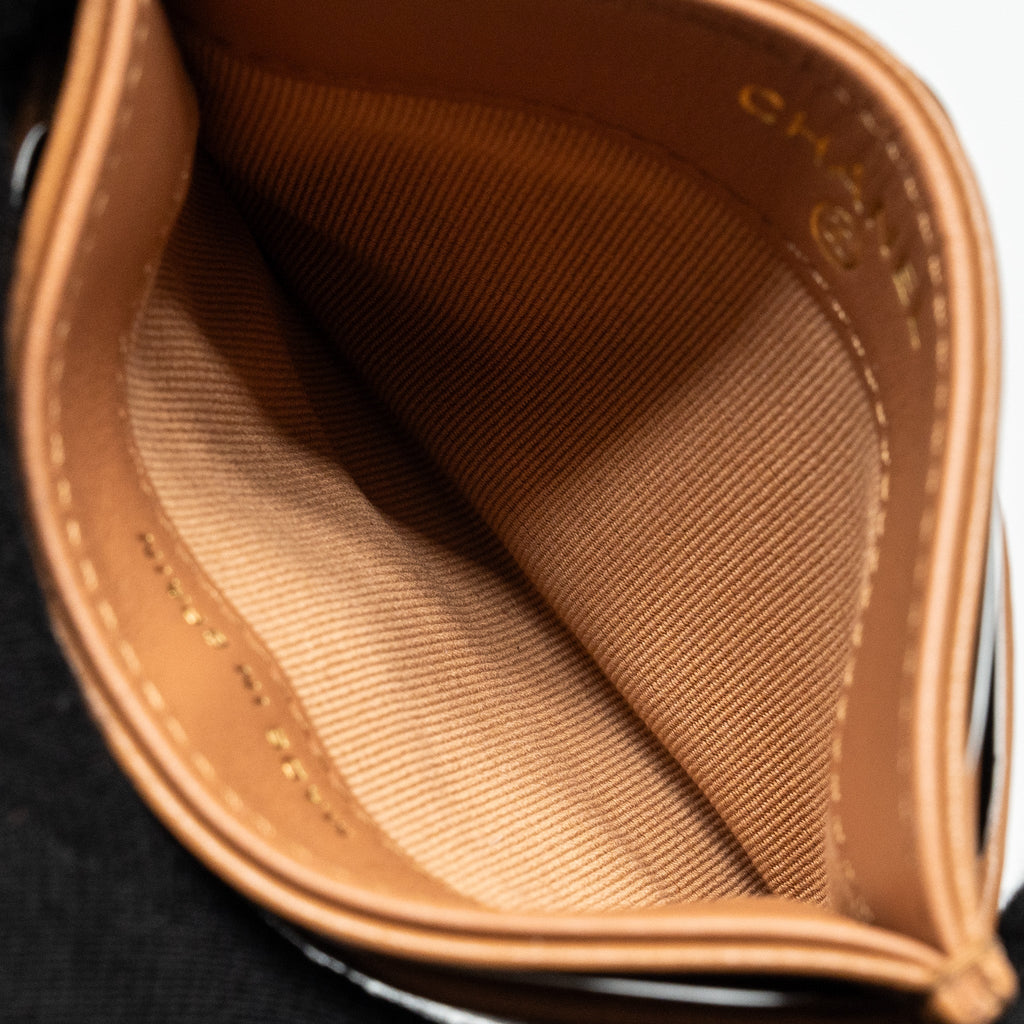 chanel-19-card-holder-lambskin-caramel-ghw-microchip