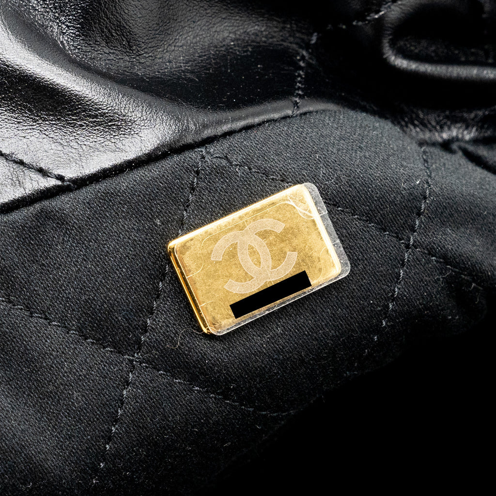 chanel-small-22-bag-gold-letter-shiny-calfskin-black-ghwmicrochip