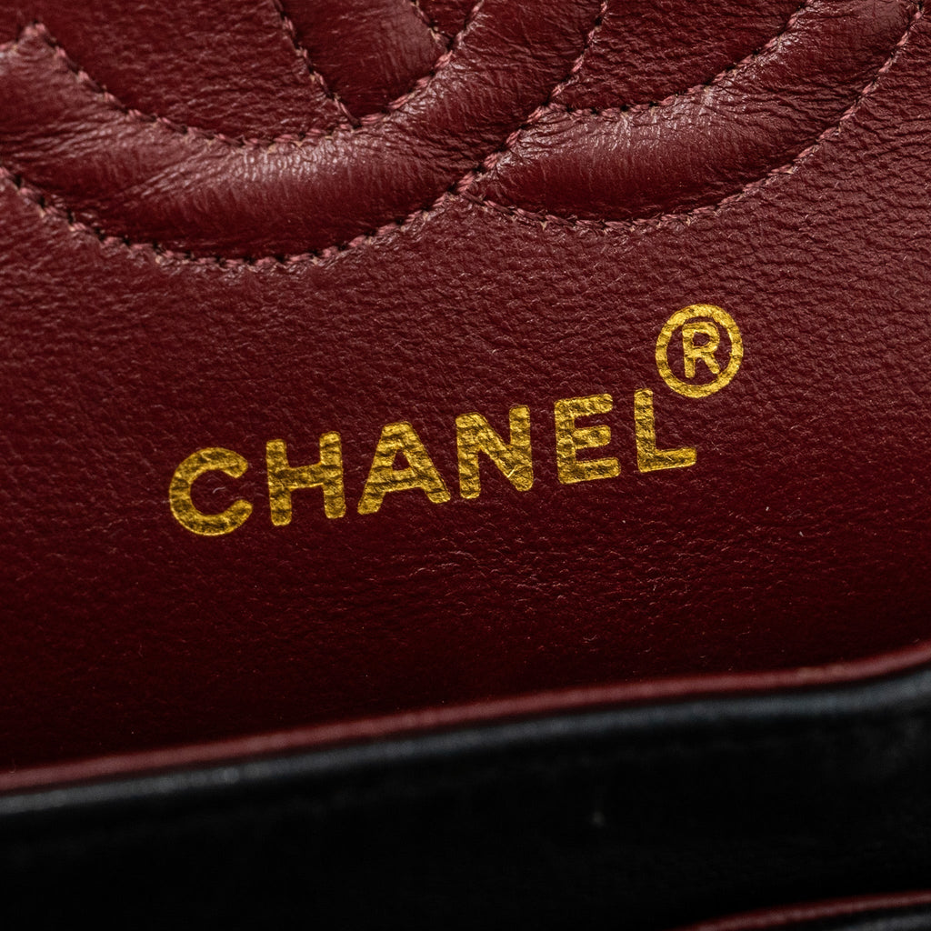 chanel-vintage-small-classic-double-flap-bag-lambskin-black-ghw
