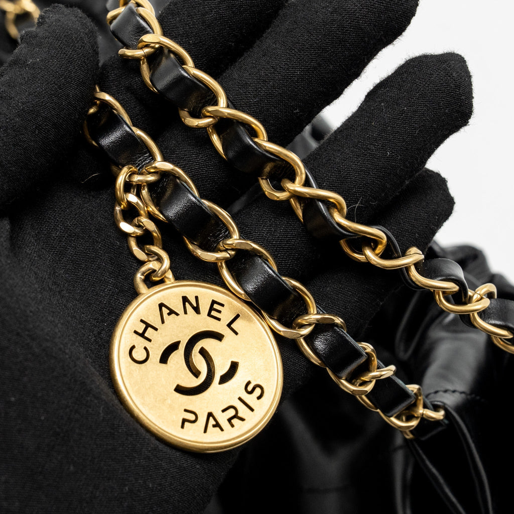 chanel-22-black