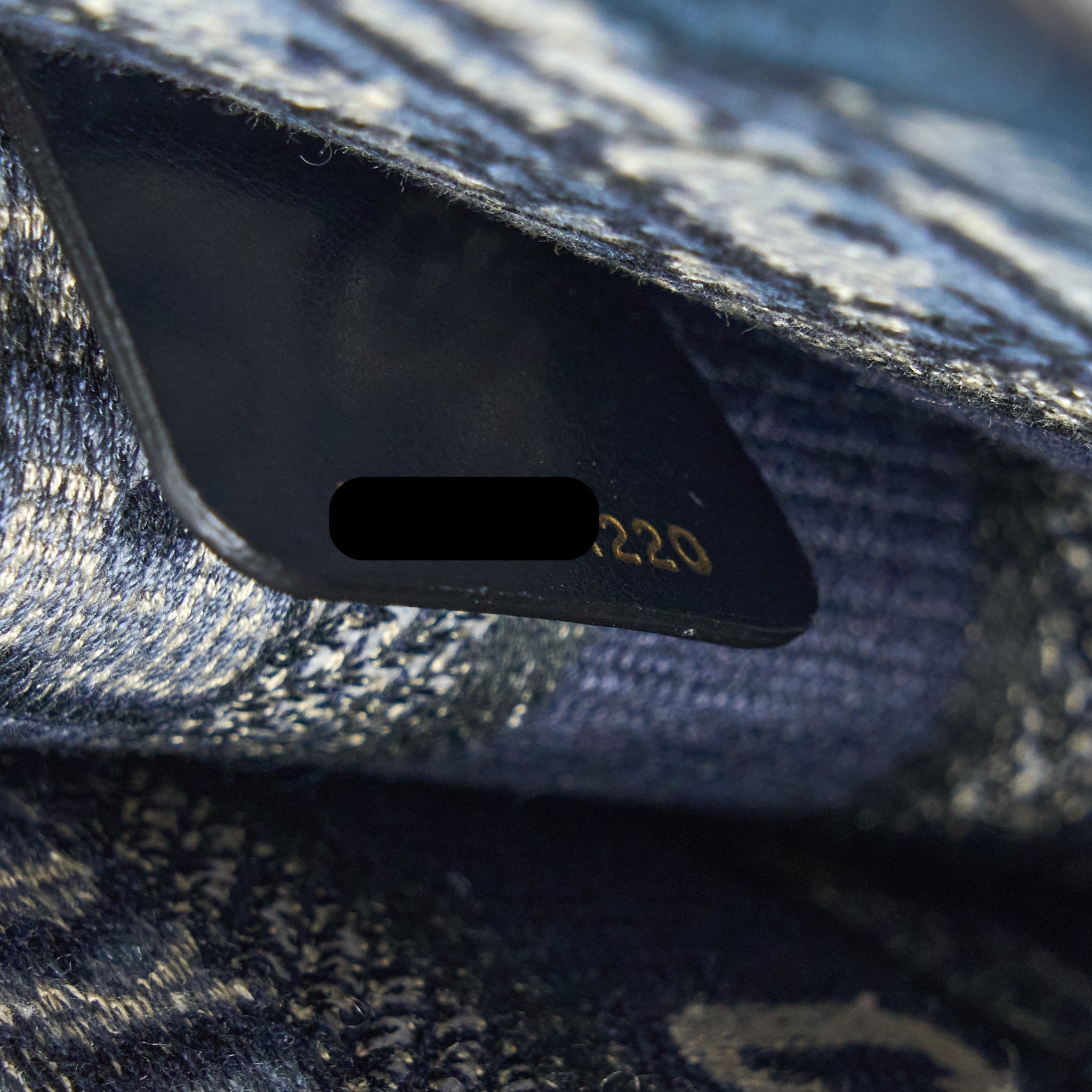 dior-mini-book-tote-blue-oblique-embroidery-2