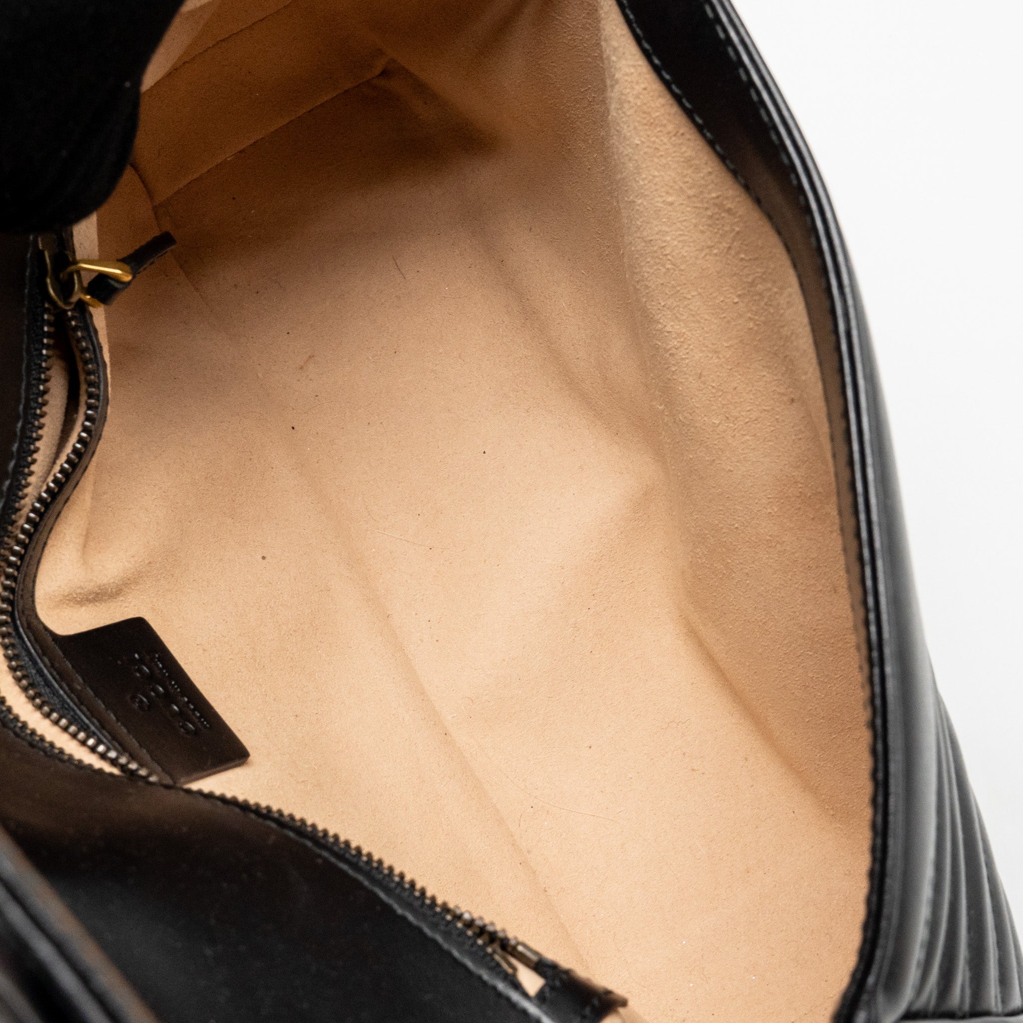 gucci-small-gg-marmont-shoulder-bag-calfskin-black-ghw-1