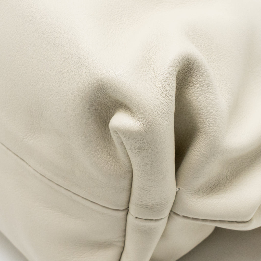 bottega-veneta-chain-pouch-bag-calfskin-white-ghw-1