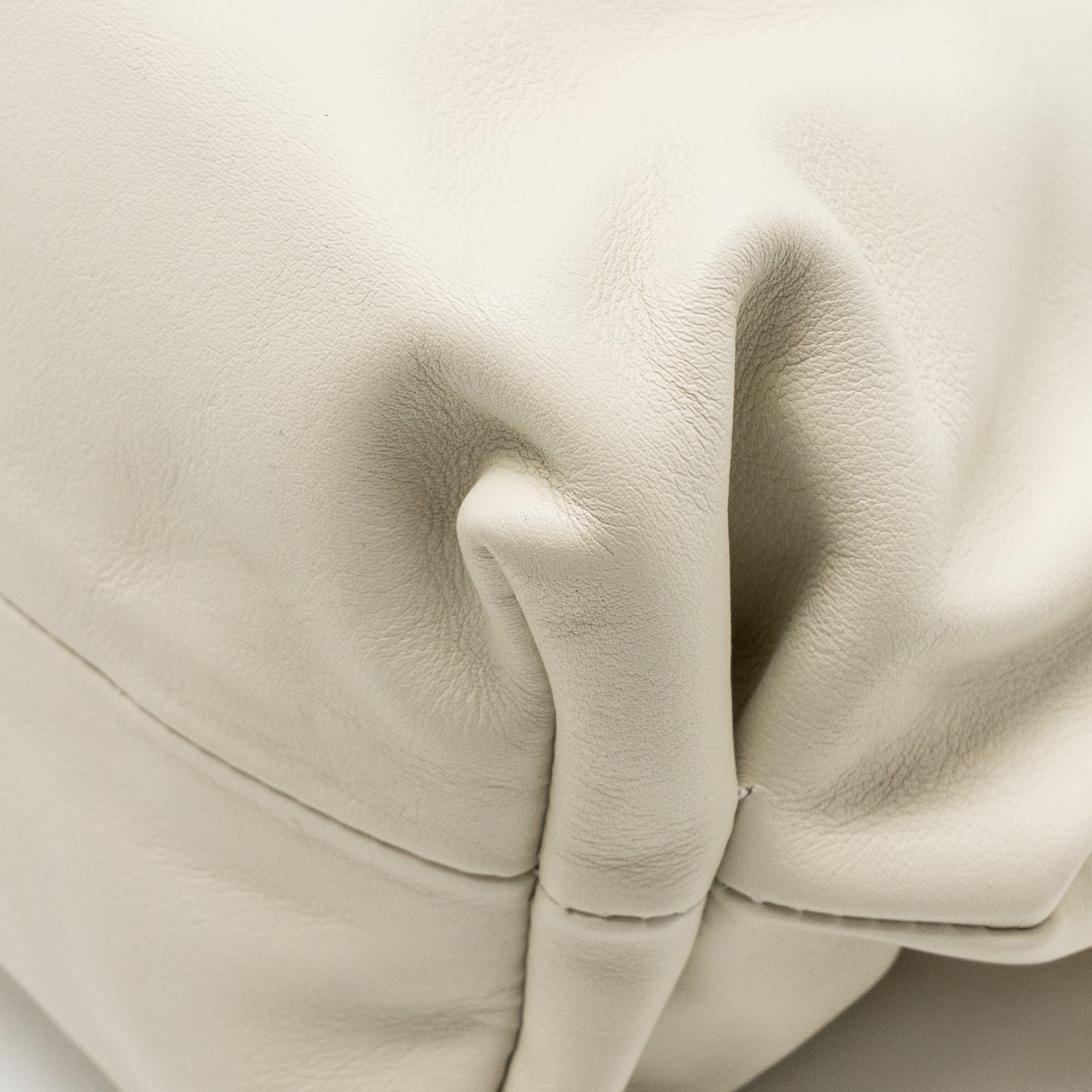 bottega-veneta-chain-pouch-bag-calfskin-white-ghw-1