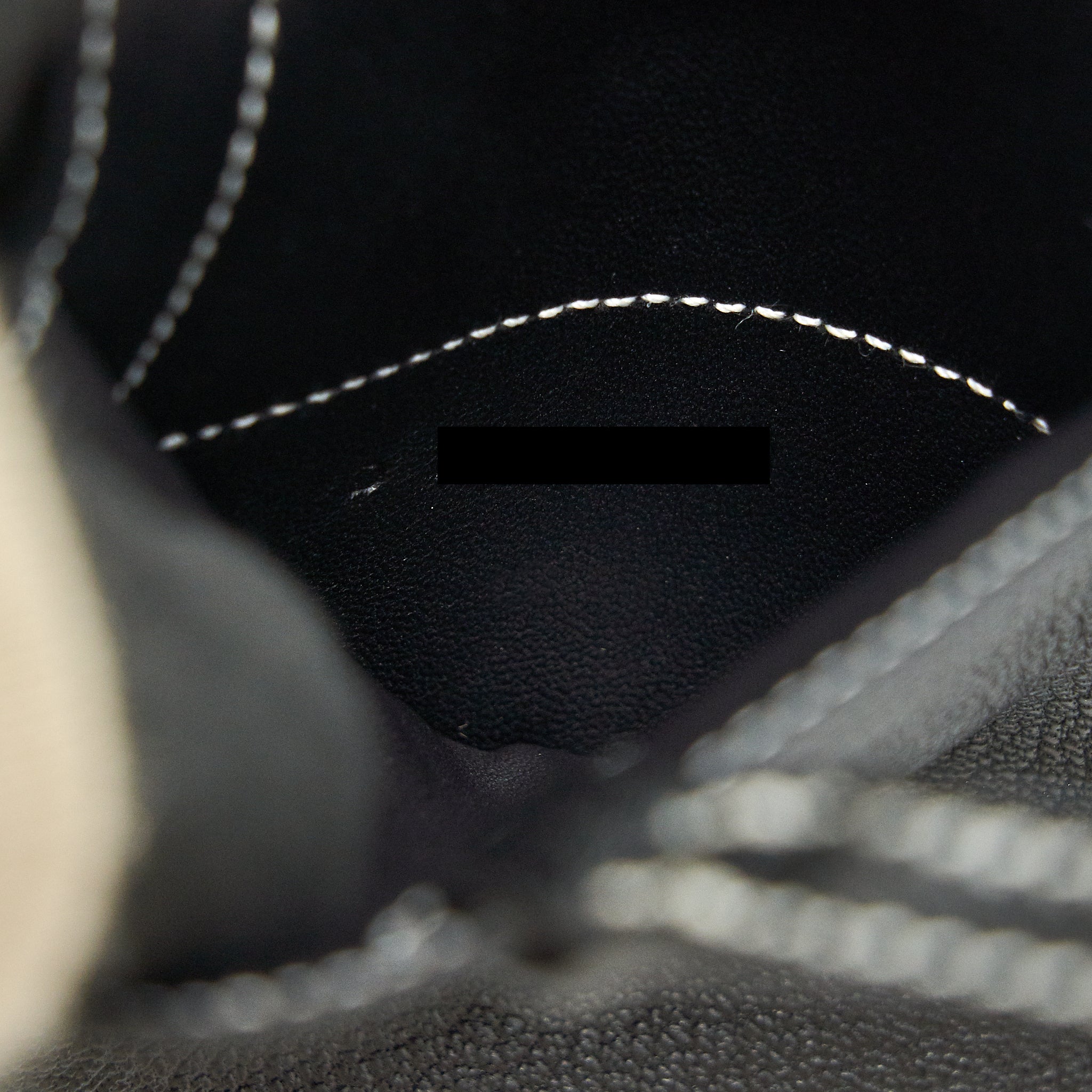 hermes-in-the-loop-phone-to-go-pm-black
