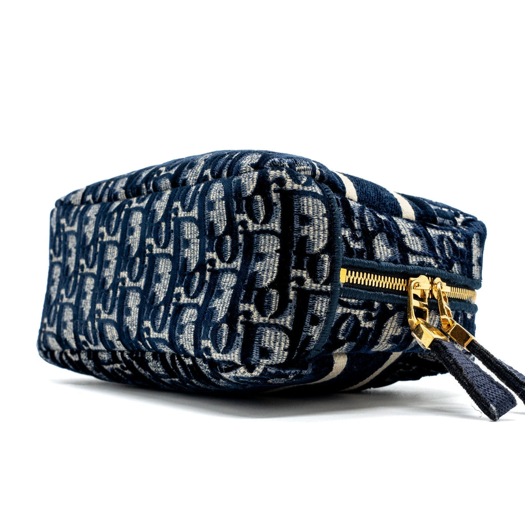 dior-beauty-pouch-blue-dior-oblique-jacquard-velvet-ghw