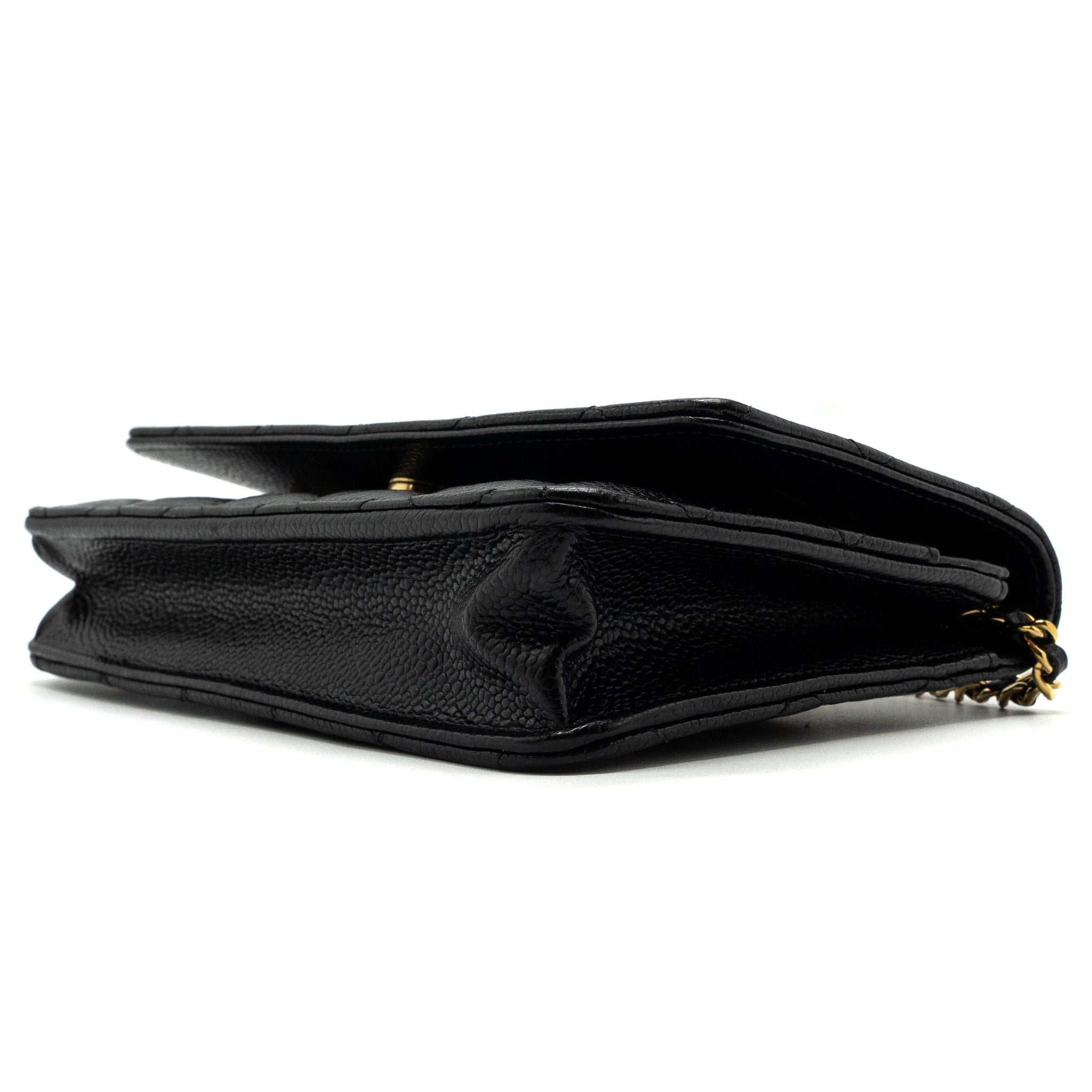 chanel-classic-wallet-on-chain-caviar-black-ghwmicrochip-1