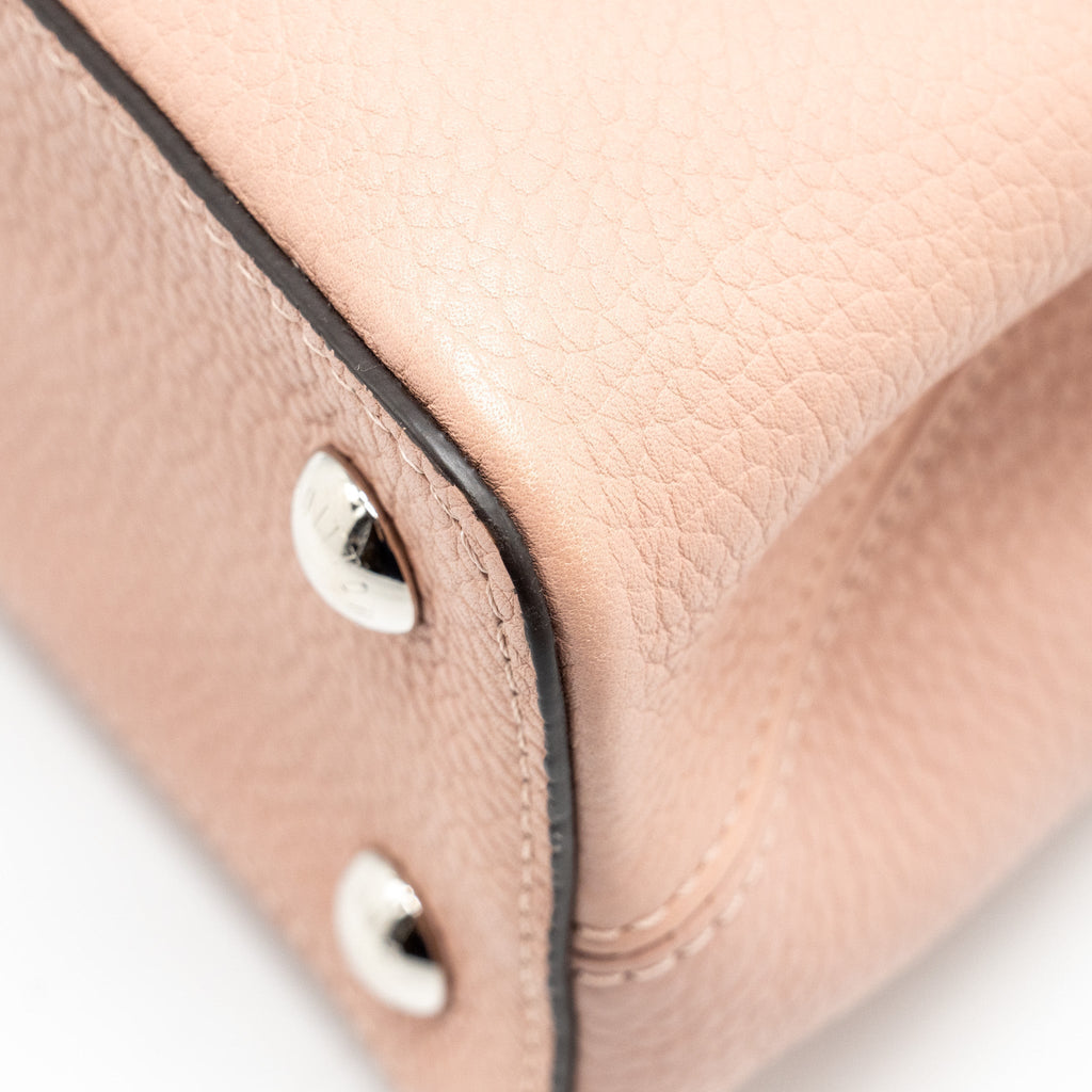 louis-vuitton-capucines-mm-taurillon-pink-shw