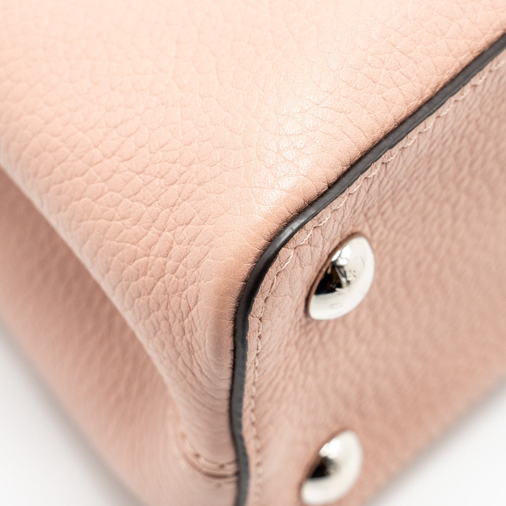 louis-vuitton-capucines-mm-taurillon-pink-shw