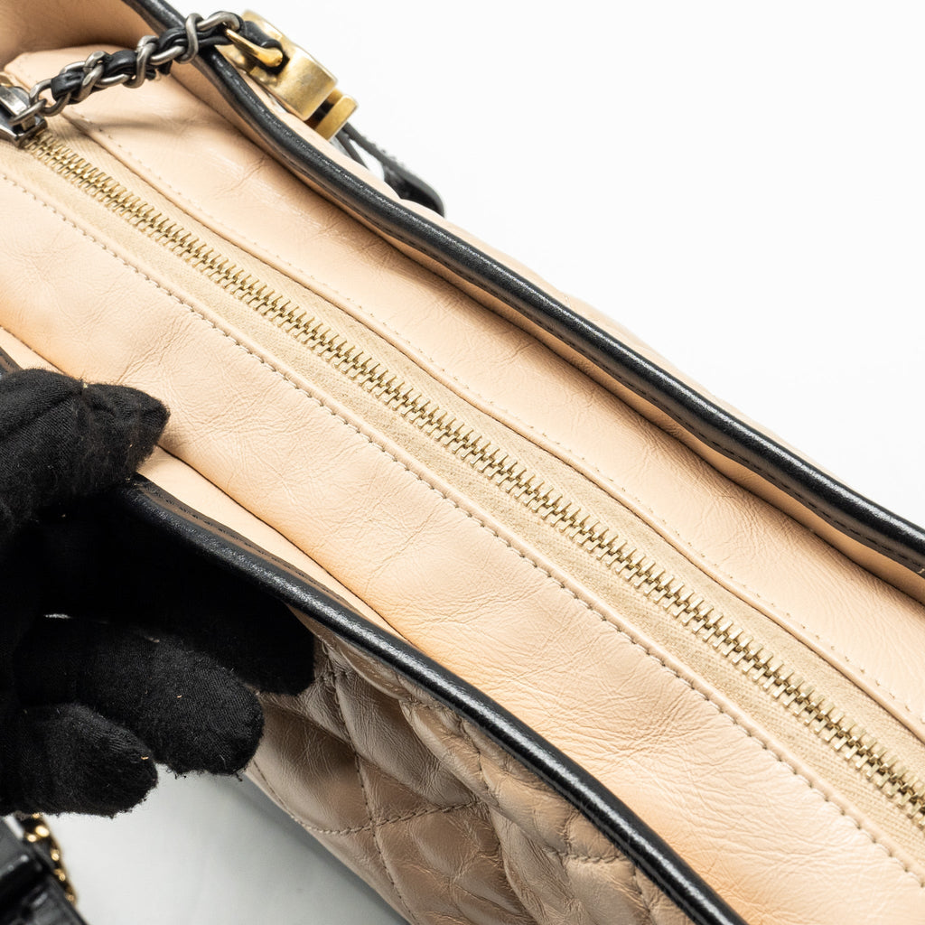 chanel-large-gabrielle-hobo-bag-calfskin-beige-multicolour-hardware