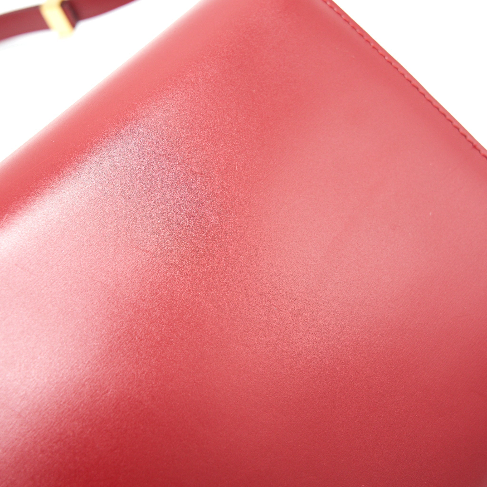 celine-medium-classic-bag-red-with-ghw