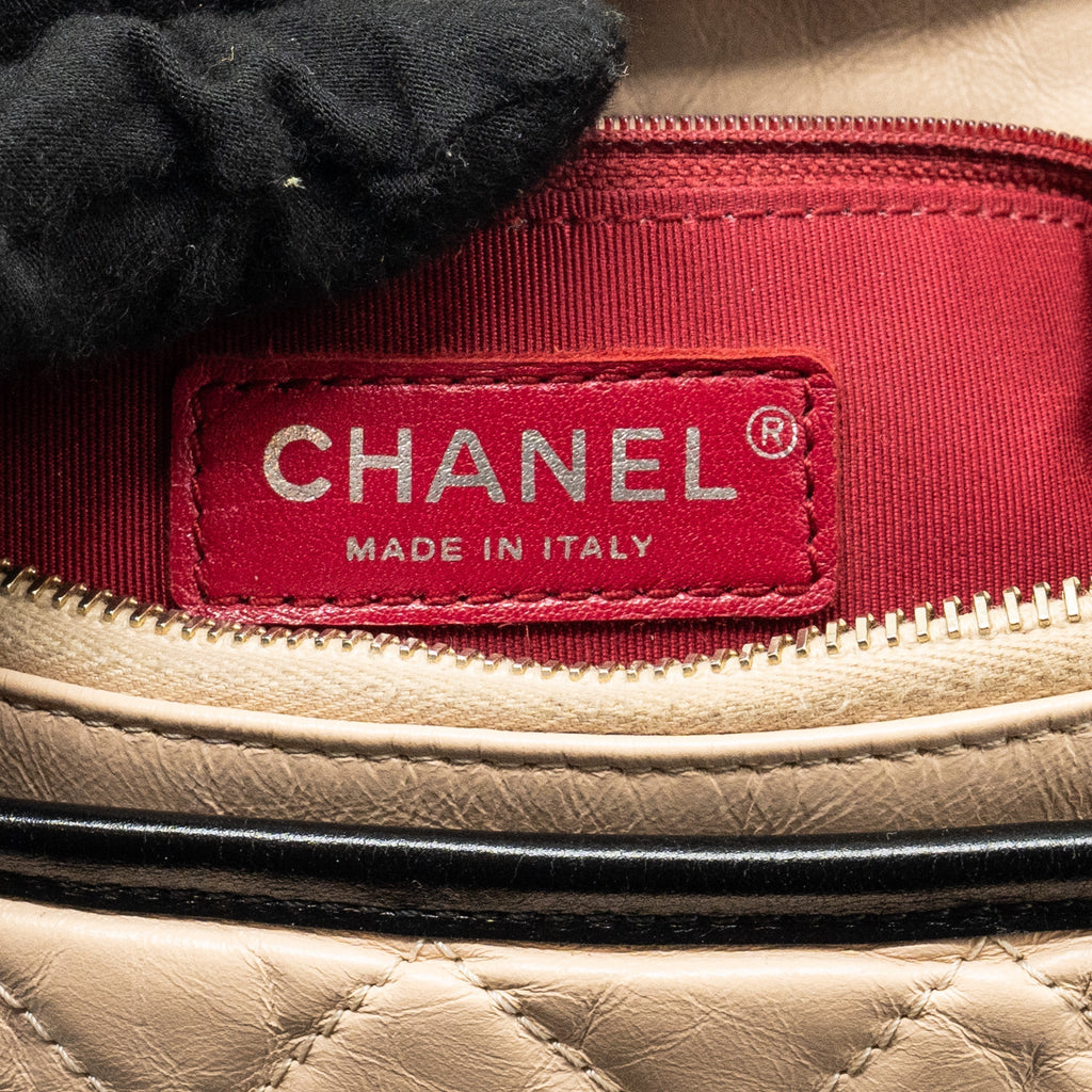 chanel-large-gabrielle-hobo-bag-calfskin-beige-multicolour-hardware