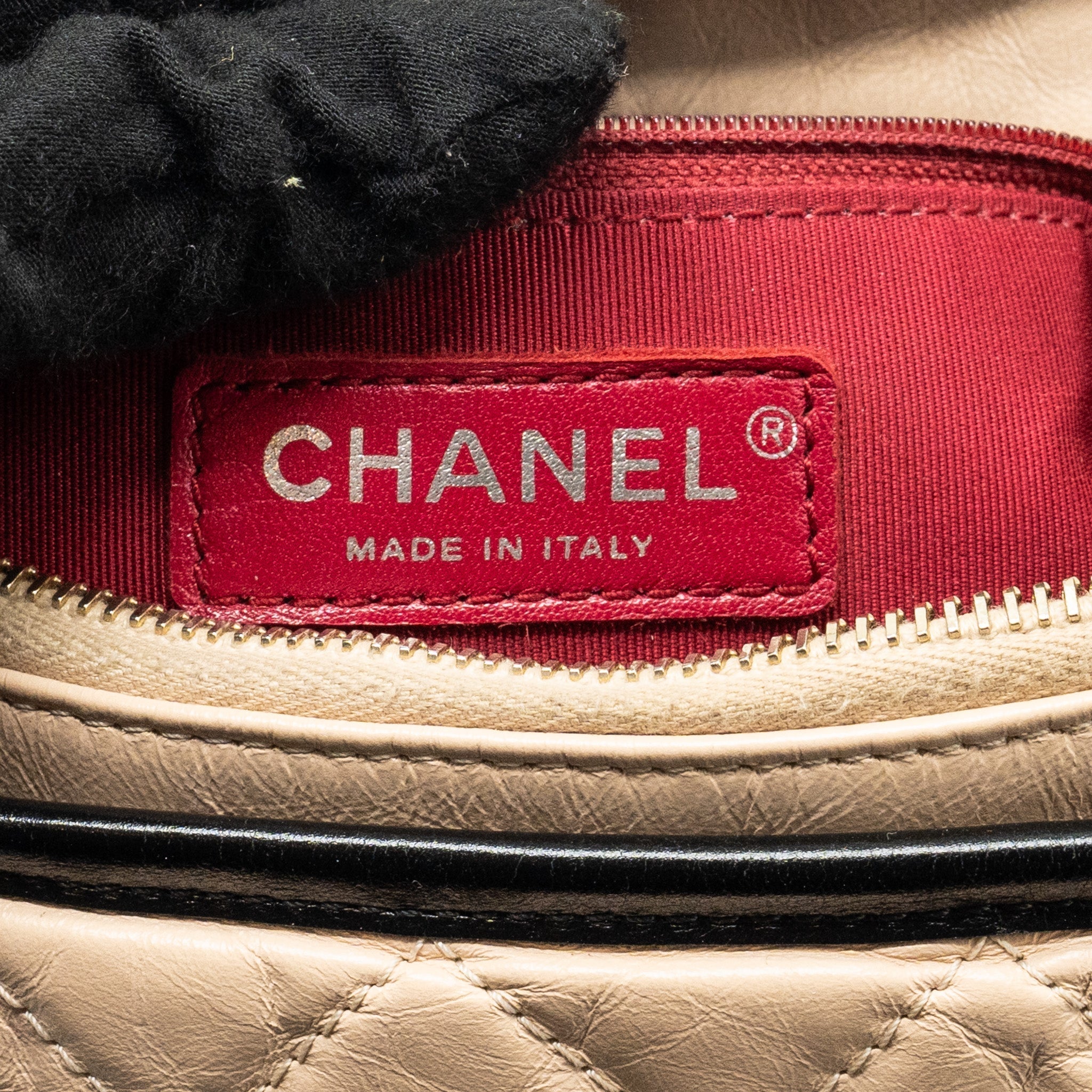 chanel-large-gabrielle-hobo-bag-calfskin-beige-multicolour-hardware