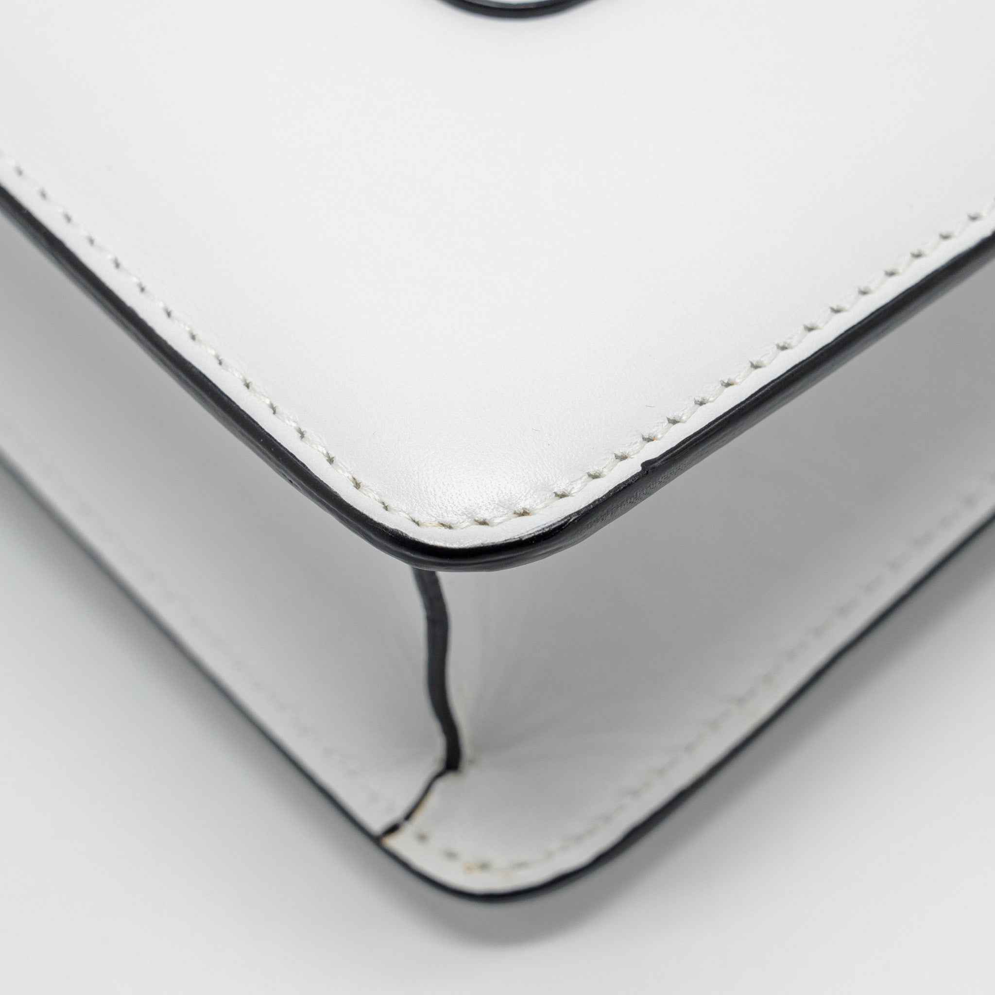 bvlgari-serpenti-forever-chain-bag-calfskin-white-lghw