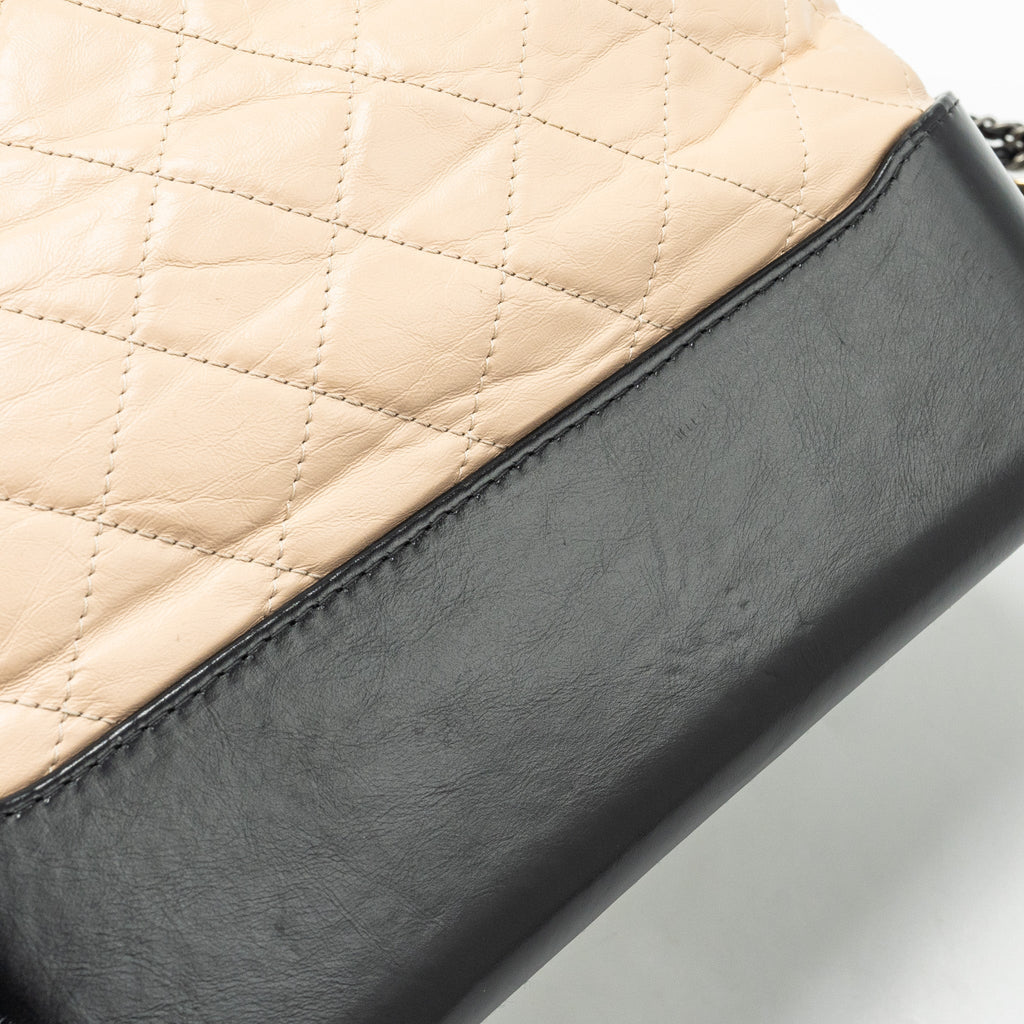 chanel-large-gabrielle-hobo-bag-calfskin-beige-multicolour-hardware