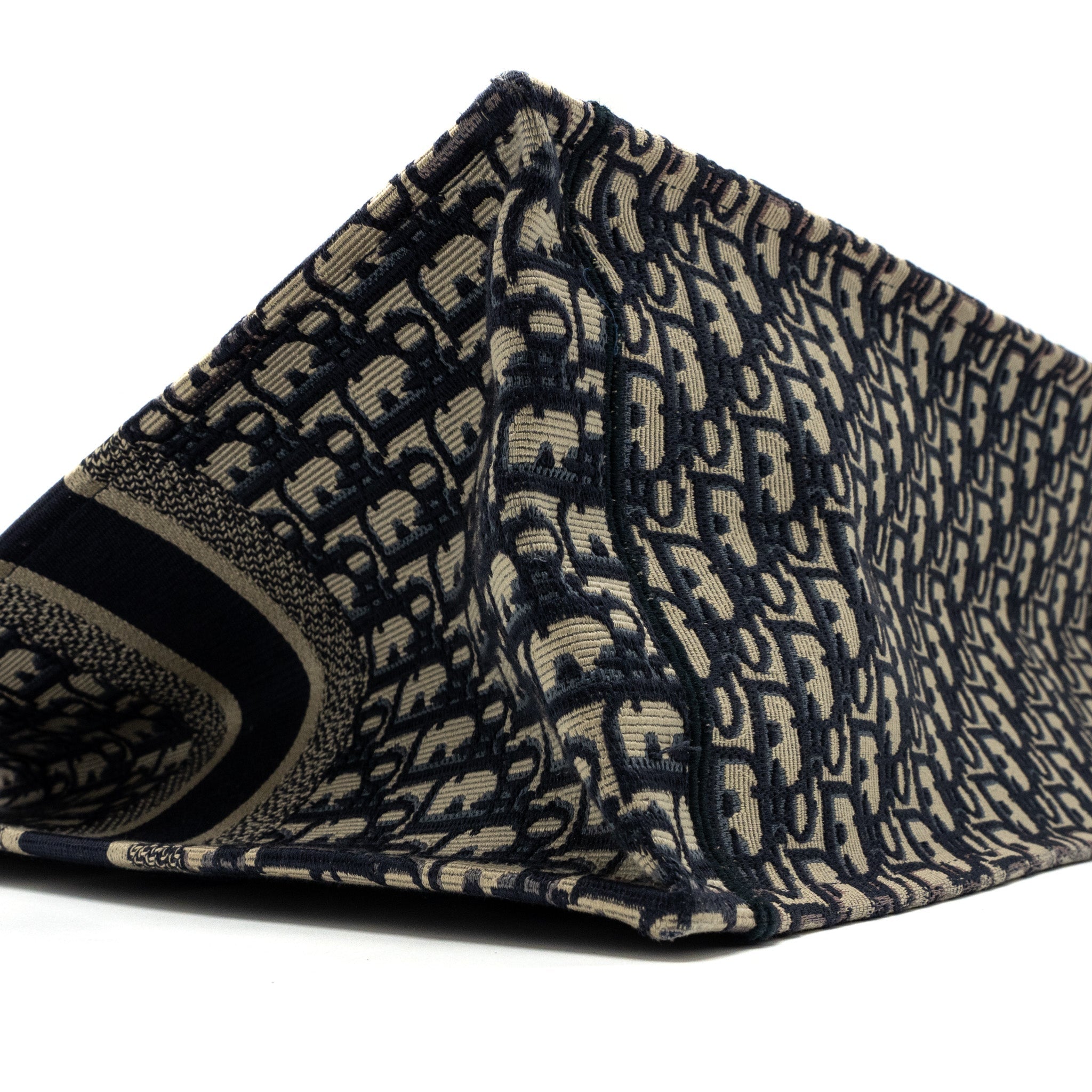 dior-large-book-tote-blue-dior-oblique-embroidery