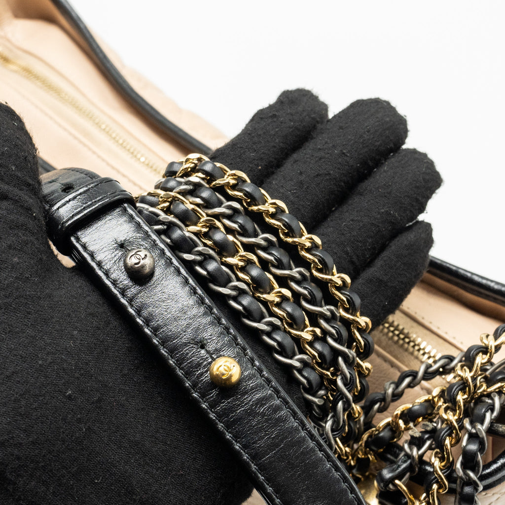 chanel-large-gabrielle-hobo-bag-calfskin-beige-multicolour-hardware