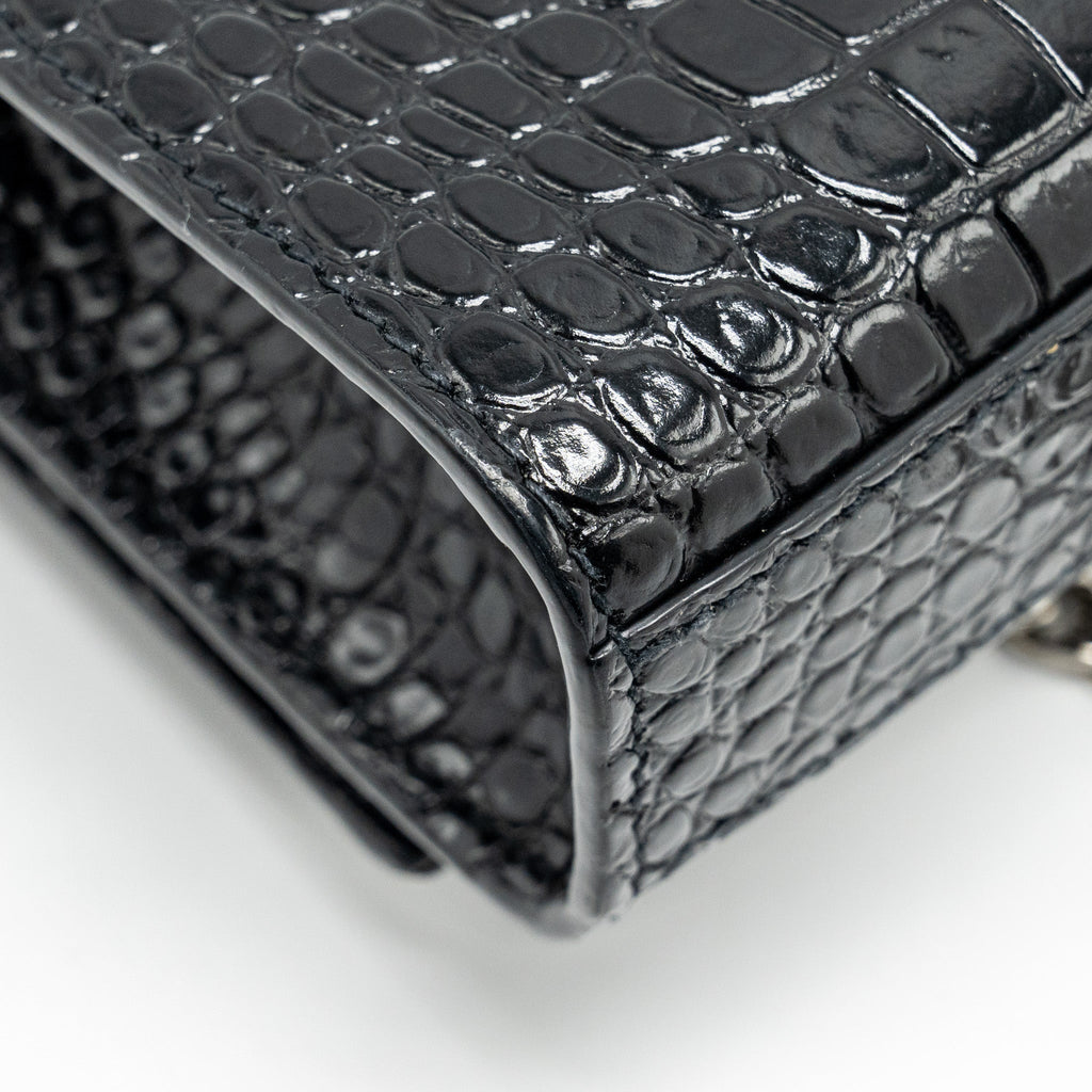 saint-laurent-ysl-kate-small-chain-wallet-with-tassel-in-crocodile-embossed-black-shw